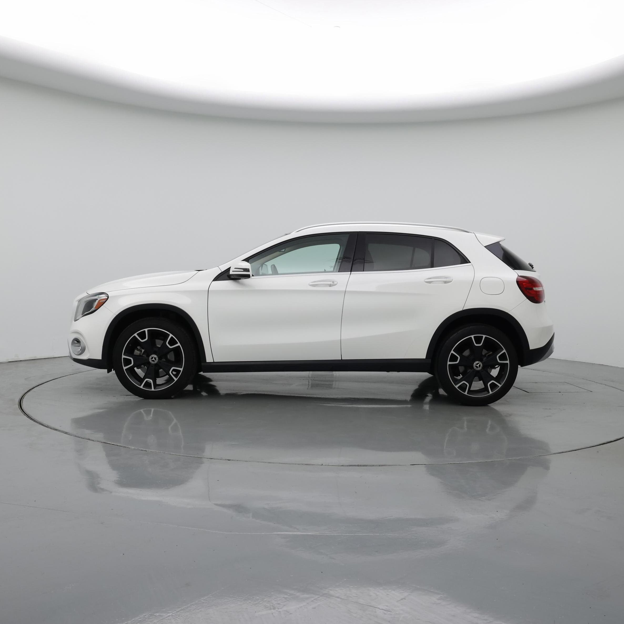 Thumbnail: 2019 Mercedes-Benz GLA - 3