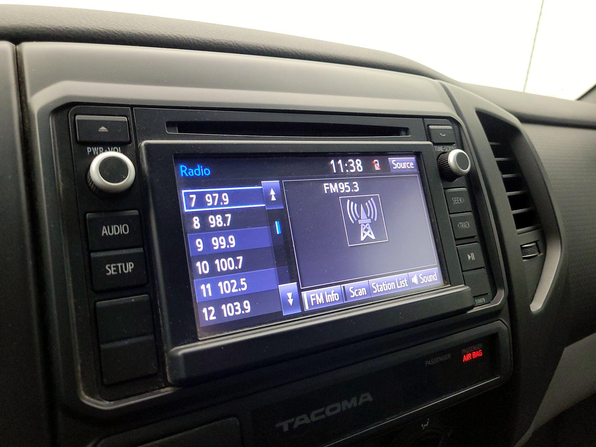 Thumbnail: 2015 Toyota Tacoma - 14