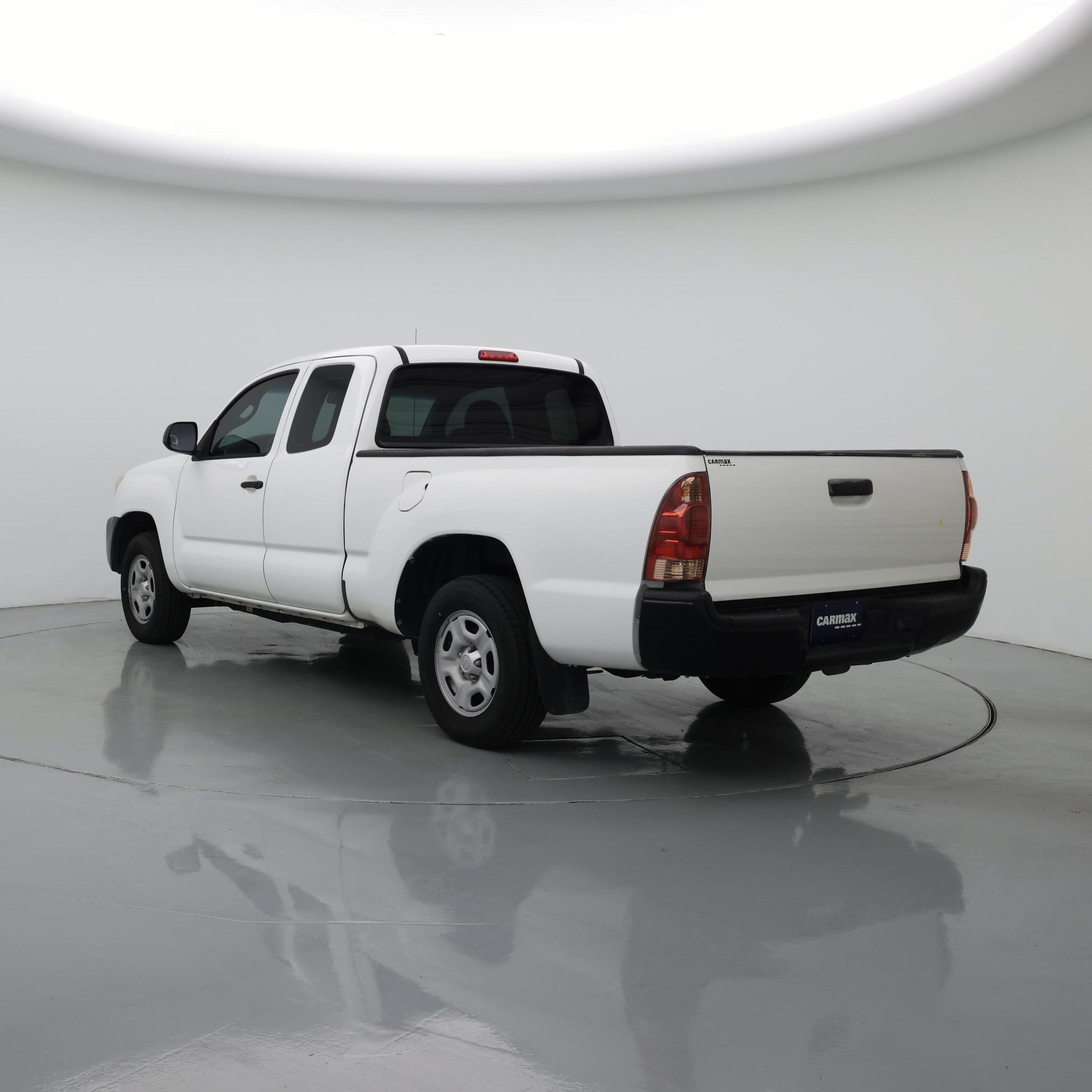 Thumbnail: 2015 Toyota Tacoma - 2