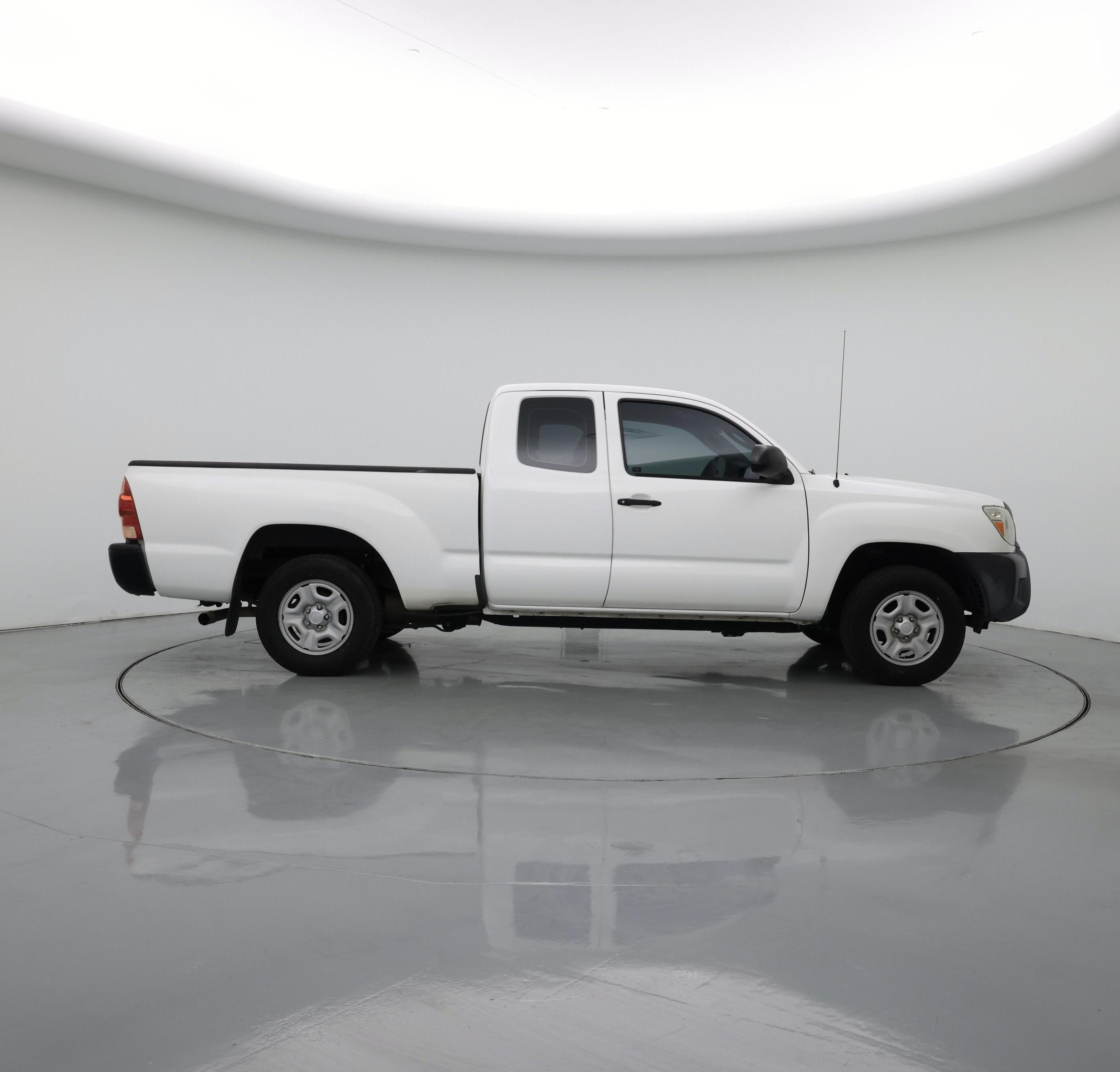 Thumbnail: 2015 Toyota Tacoma - 7