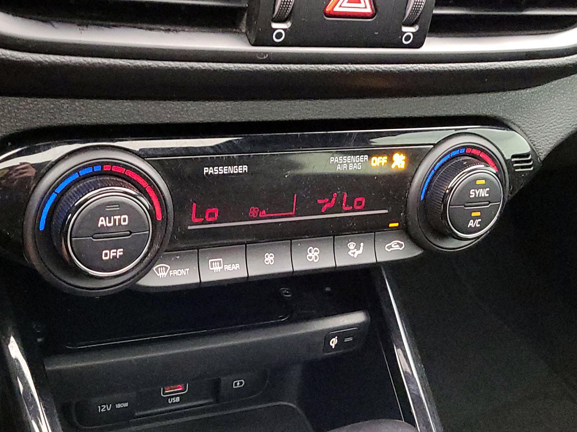 Thumbnail: 2023 Kia Forte - 17