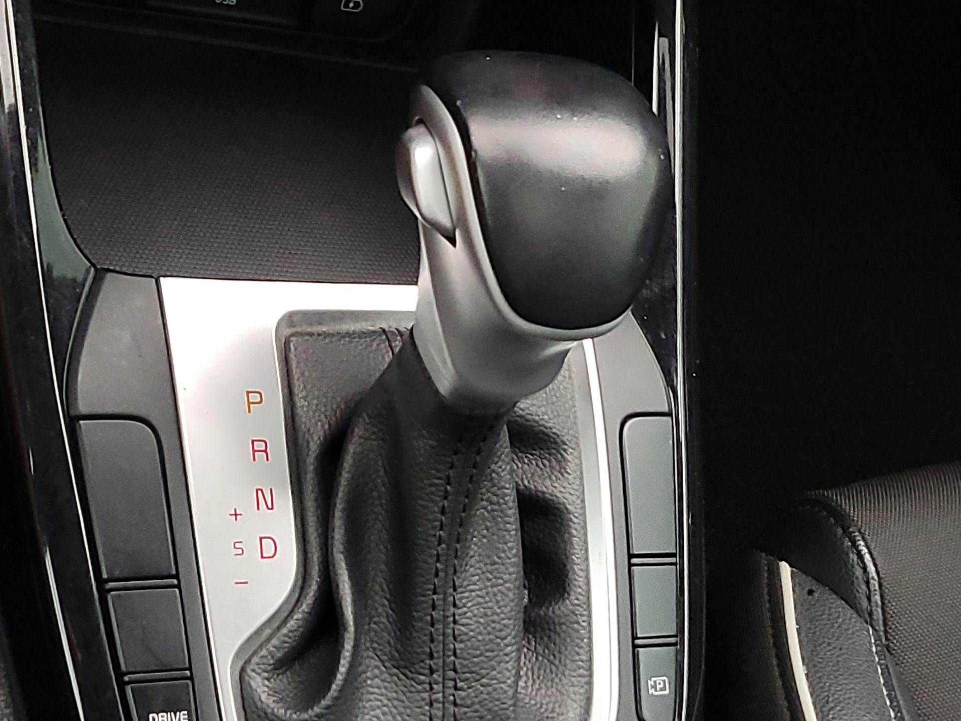 Thumbnail: 2023 Kia Forte - 18