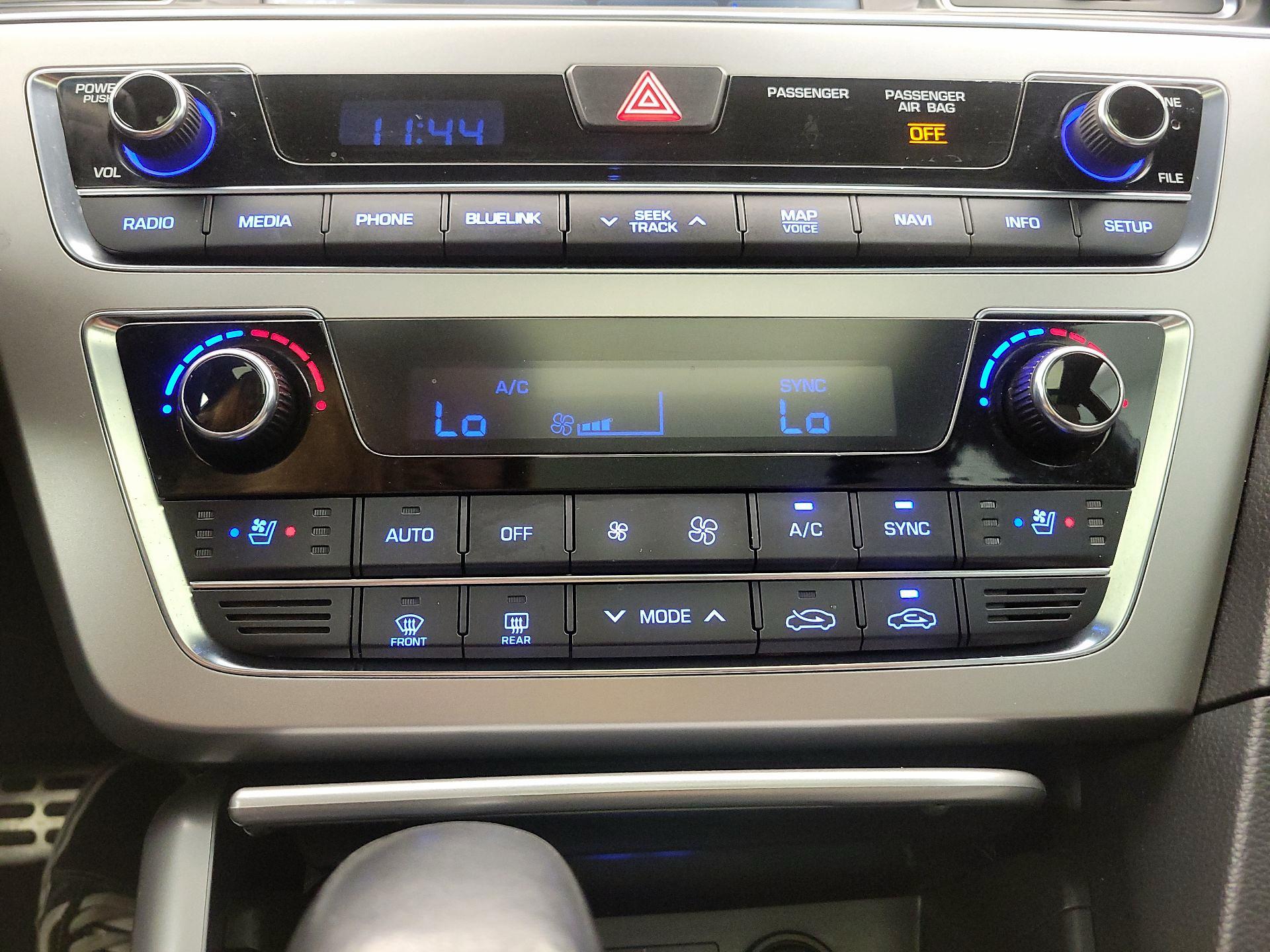 Thumbnail: 2015 Hyundai Sonata - 16