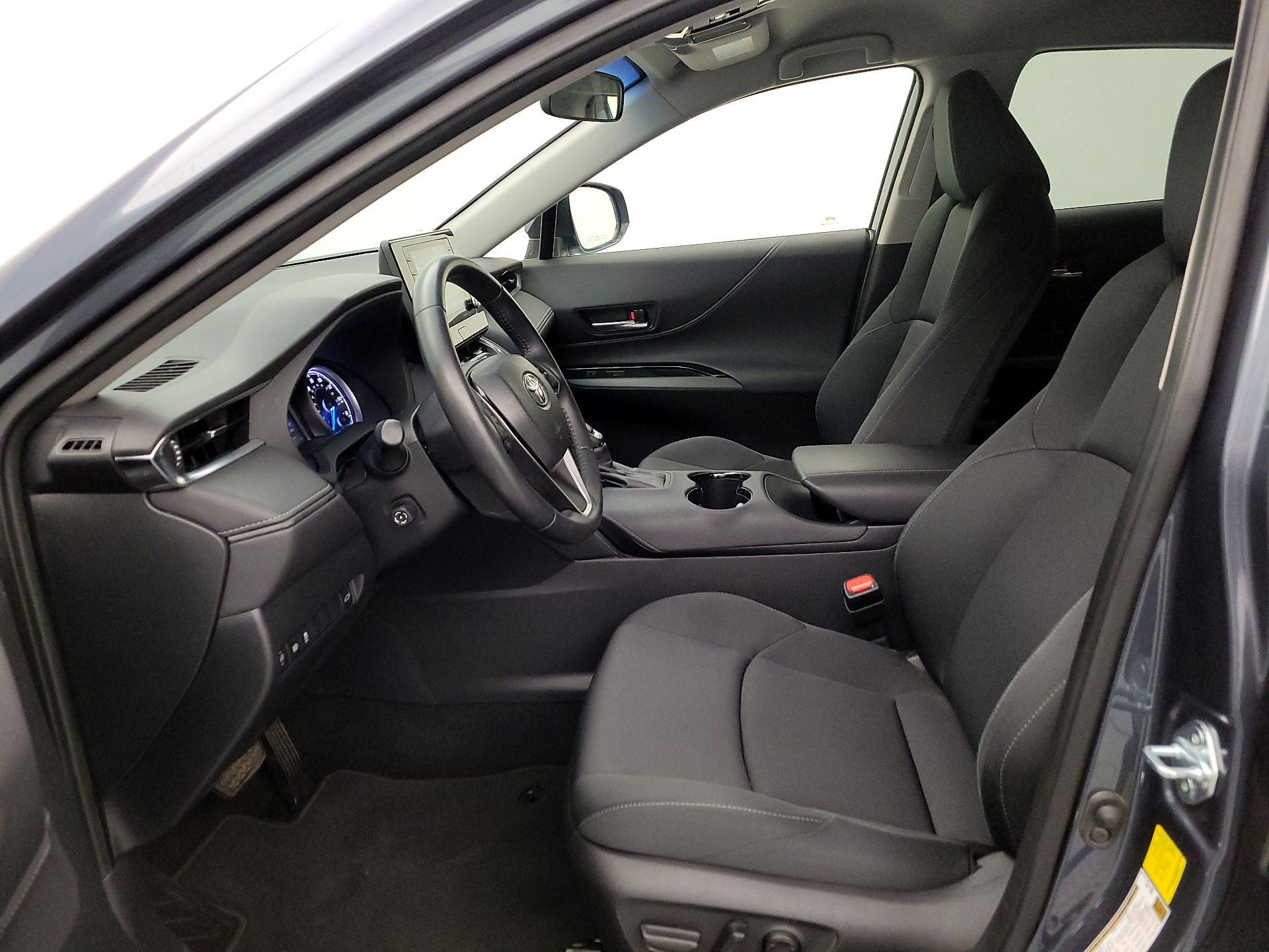 Thumbnail: 2021 Toyota Venza - 11