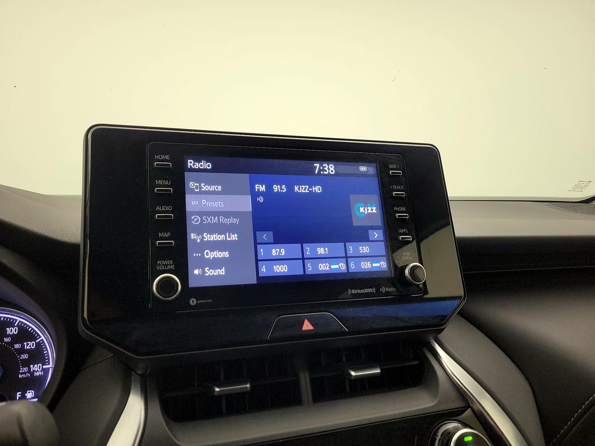 Thumbnail: 2021 Toyota Venza - 15