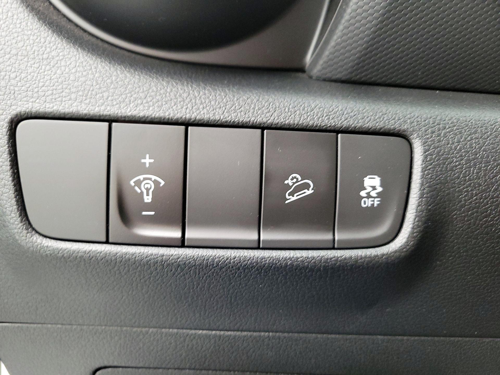 Thumbnail: 2023 Hyundai Kona - 13