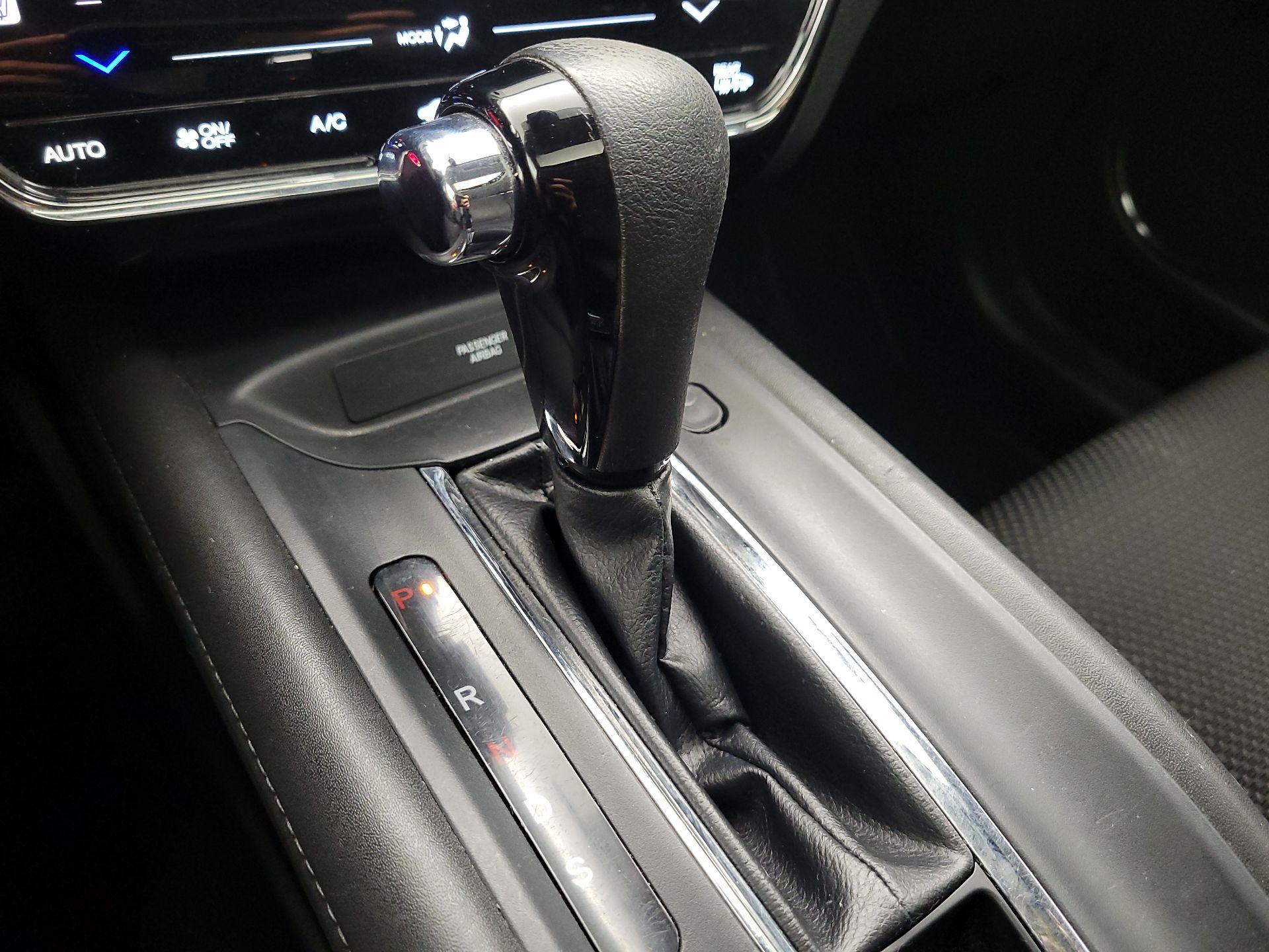 Thumbnail: 2022 Honda HR-V - 17