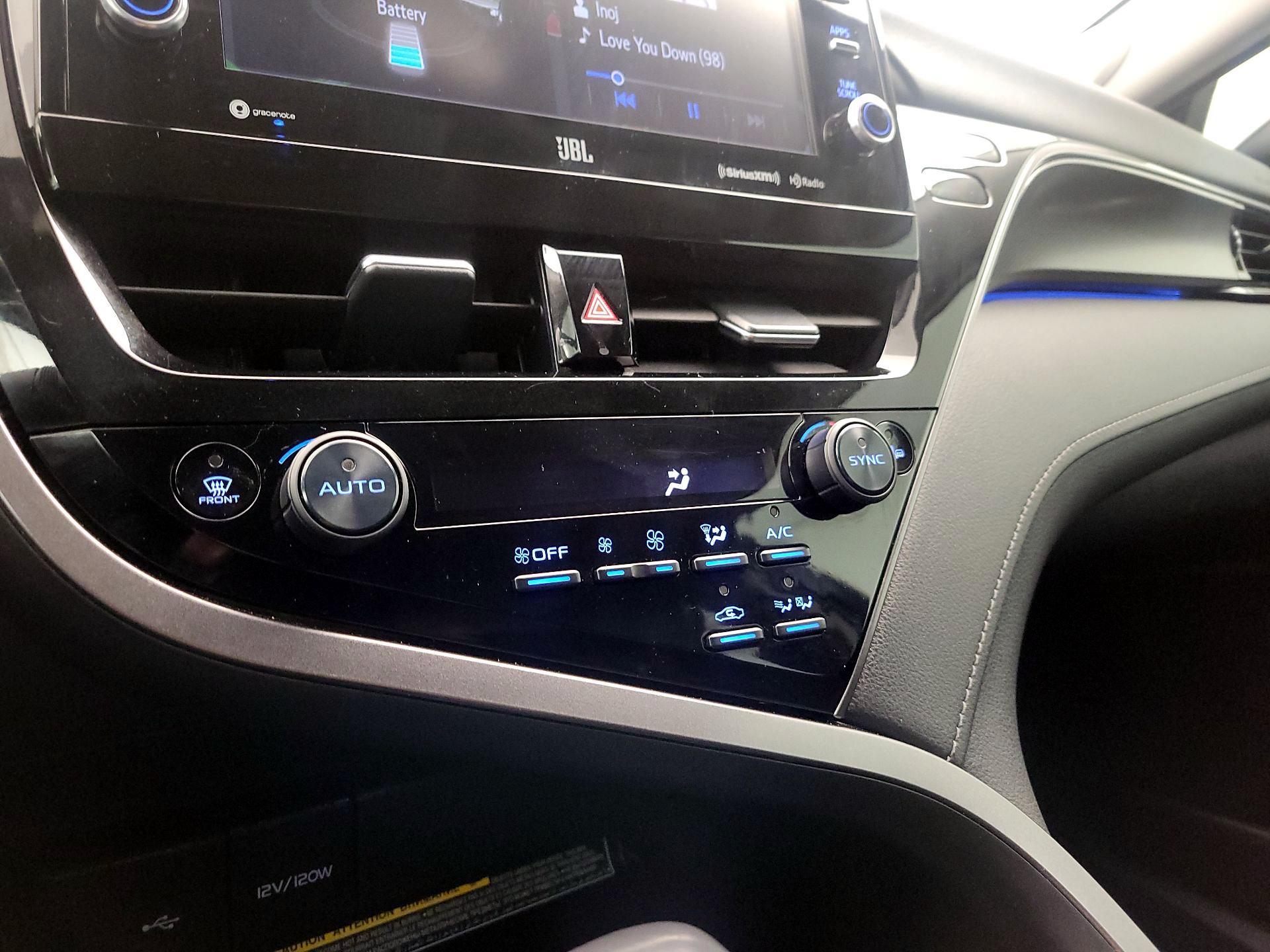 Thumbnail: 2021 Toyota Camry - 17