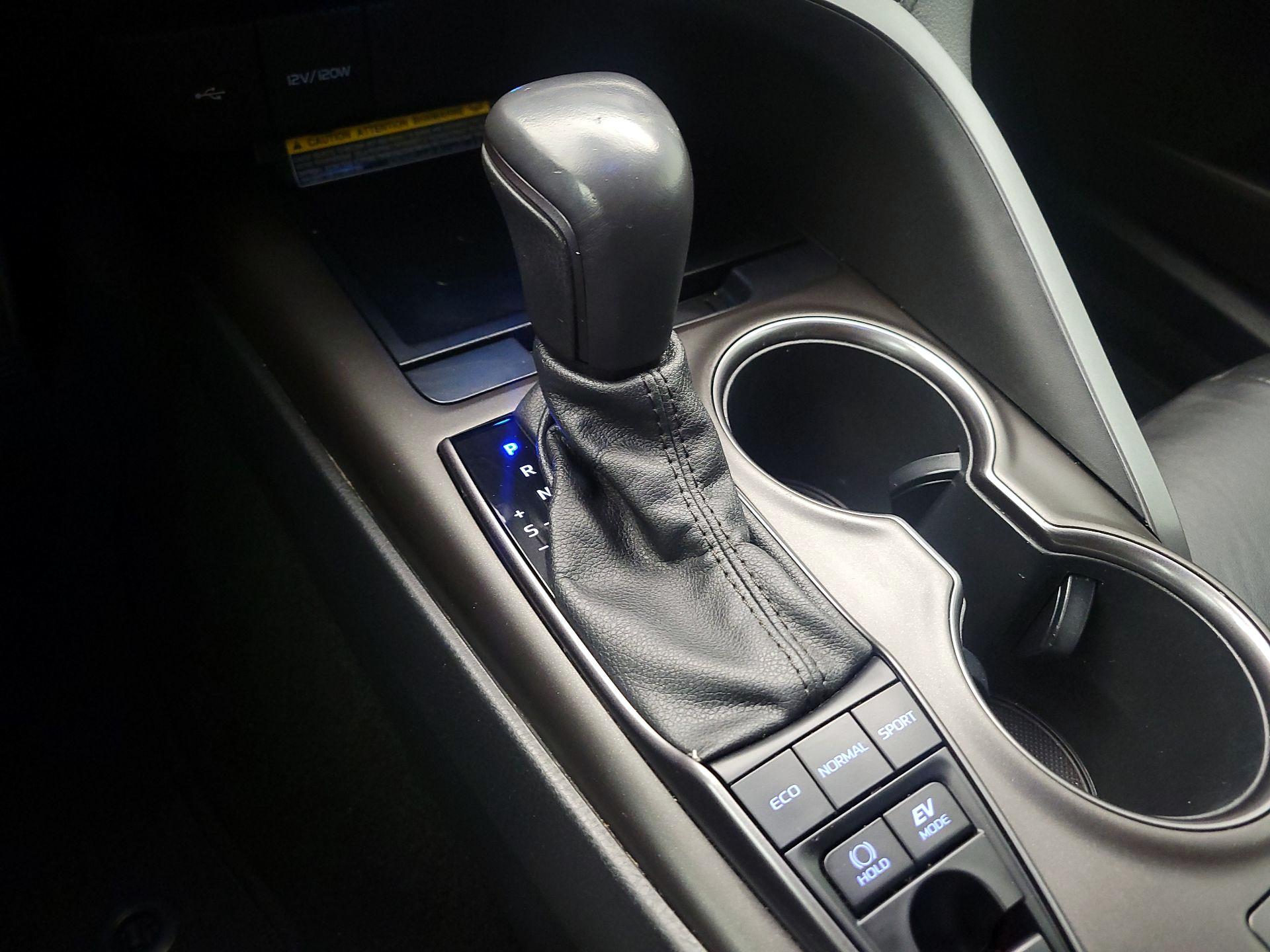 Thumbnail: 2021 Toyota Camry - 18