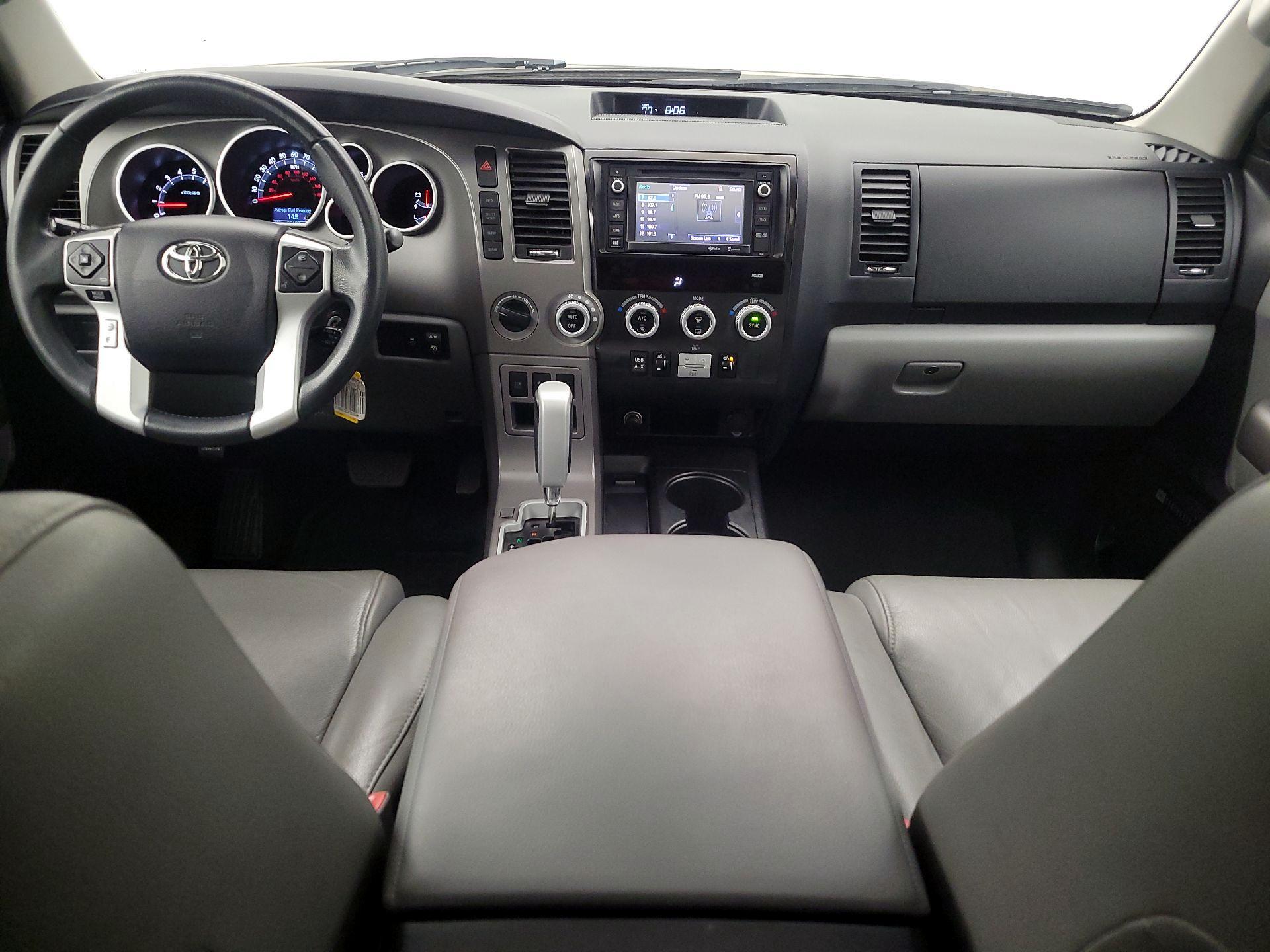 Thumbnail: 2015 Toyota Sequoia - 9