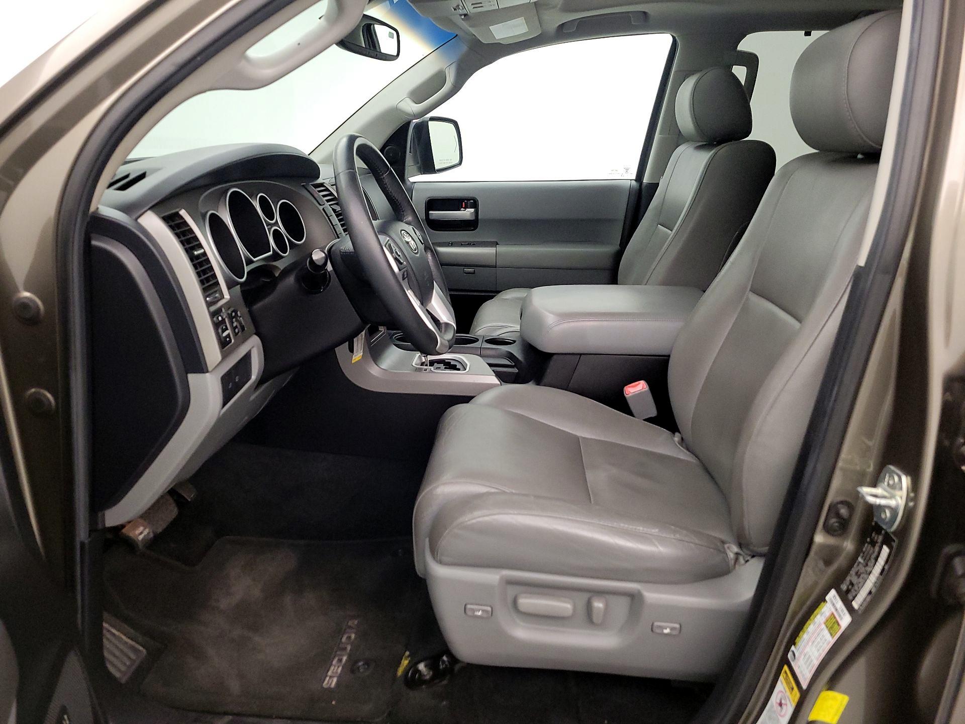 Thumbnail: 2015 Toyota Sequoia - 11