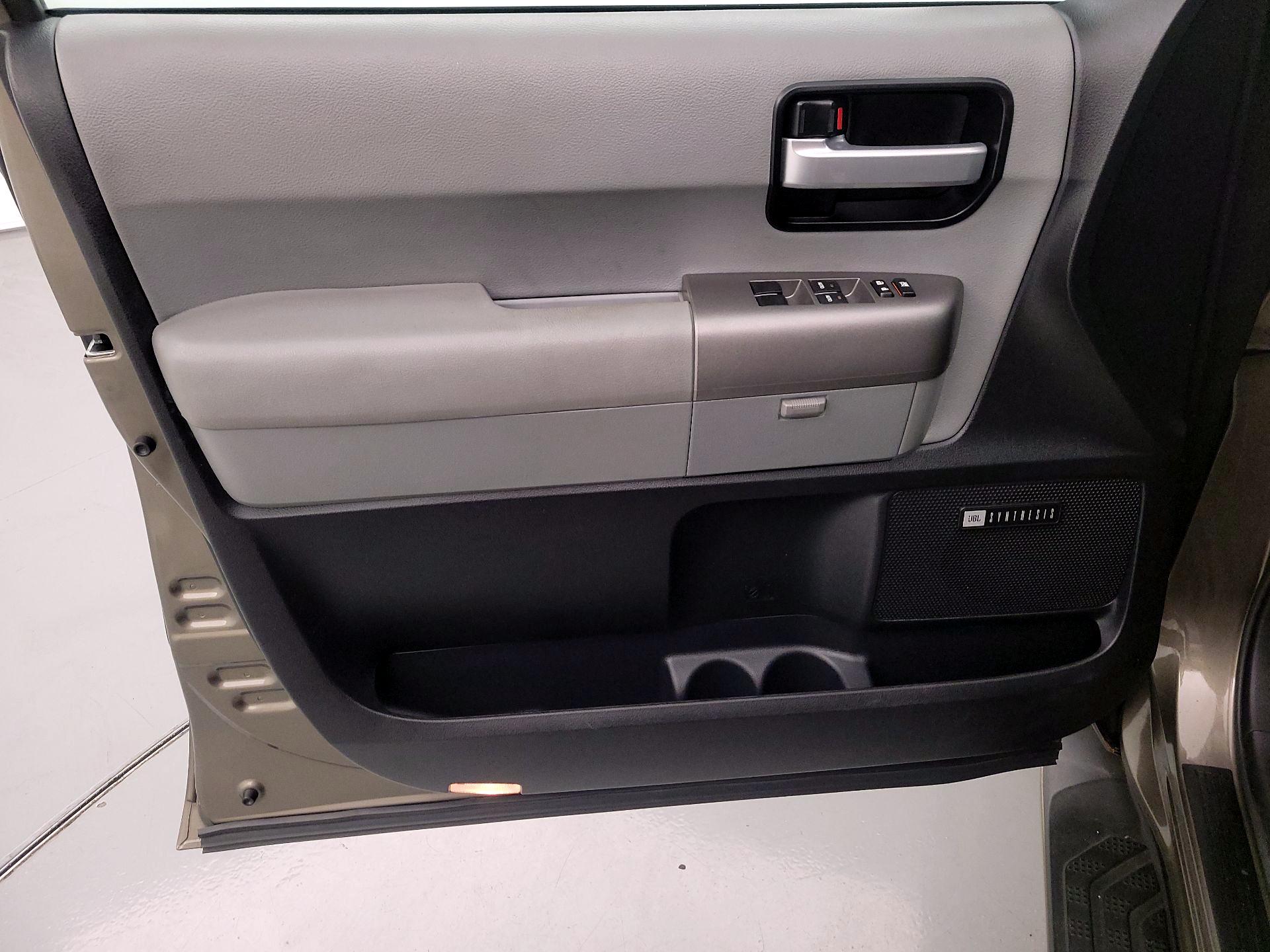 Thumbnail: 2015 Toyota Sequoia - 12