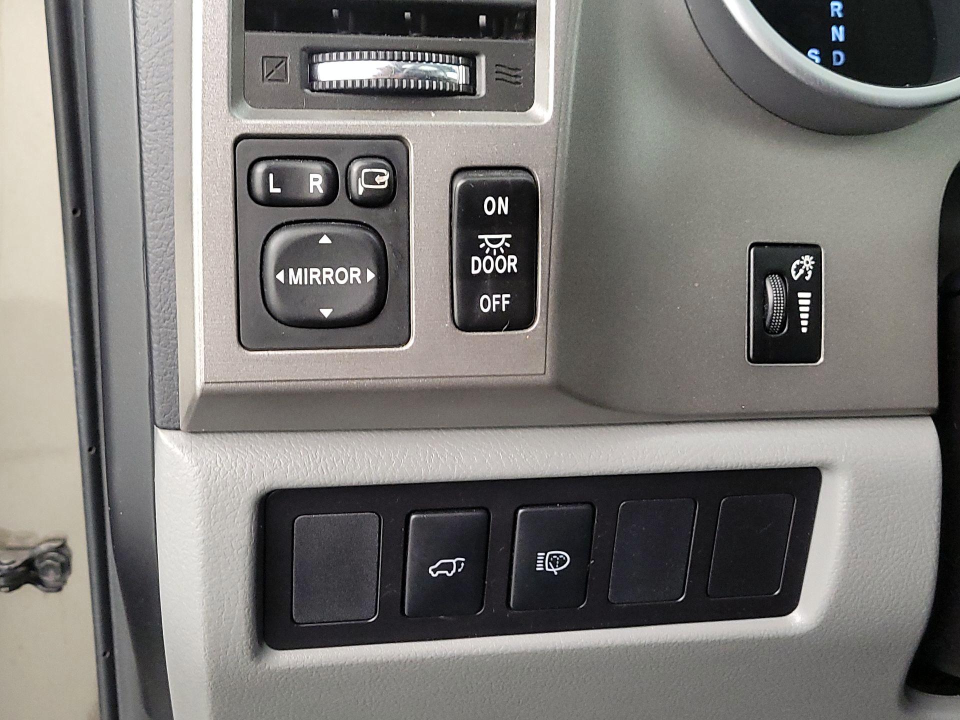 Thumbnail: 2015 Toyota Sequoia - 13