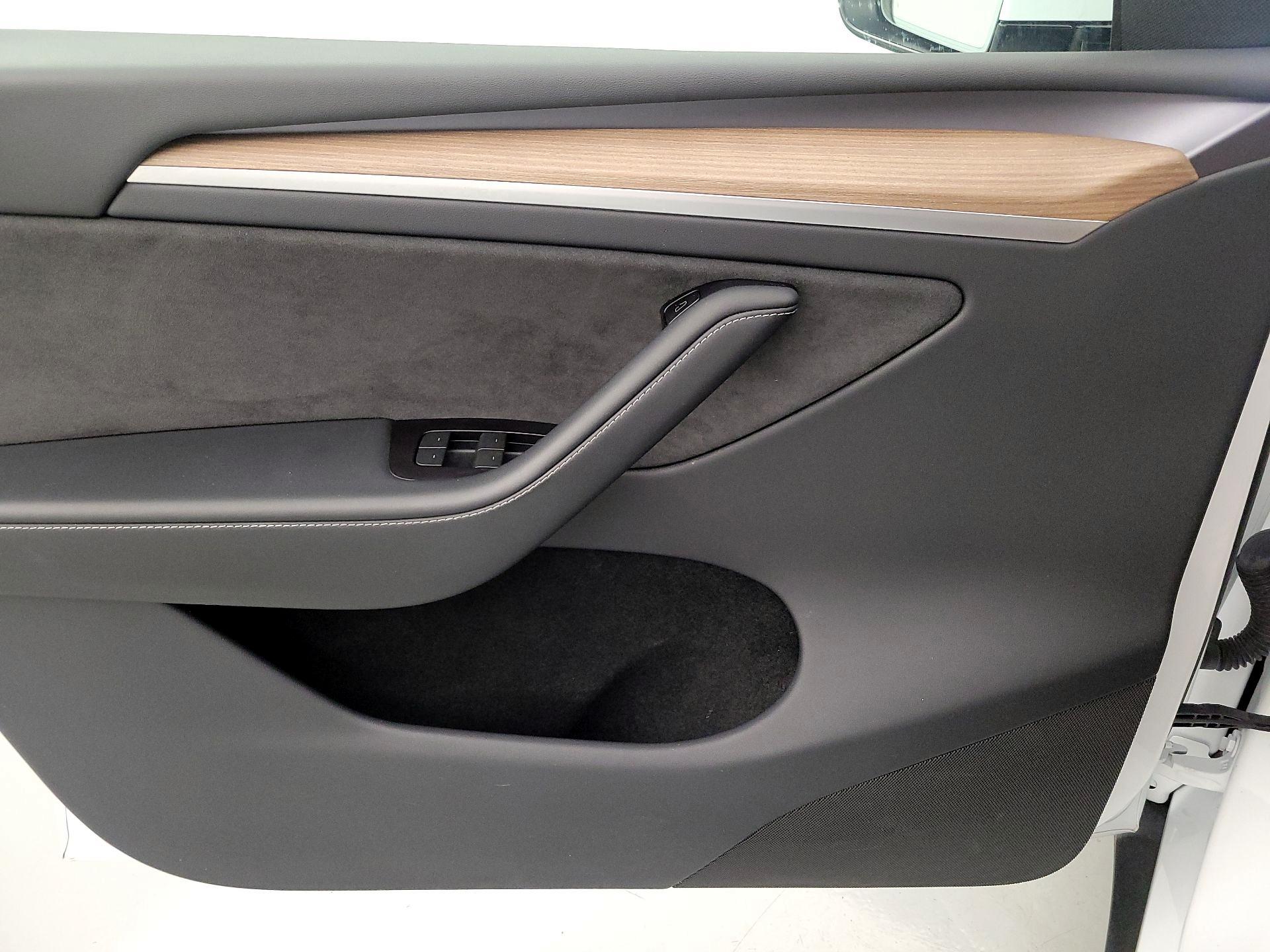 Thumbnail: 2024 Tesla Model Y - 12