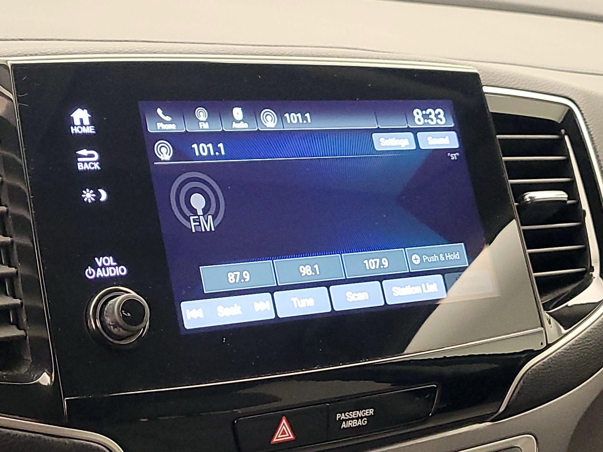 Thumbnail: 2019 Honda Pilot - 15