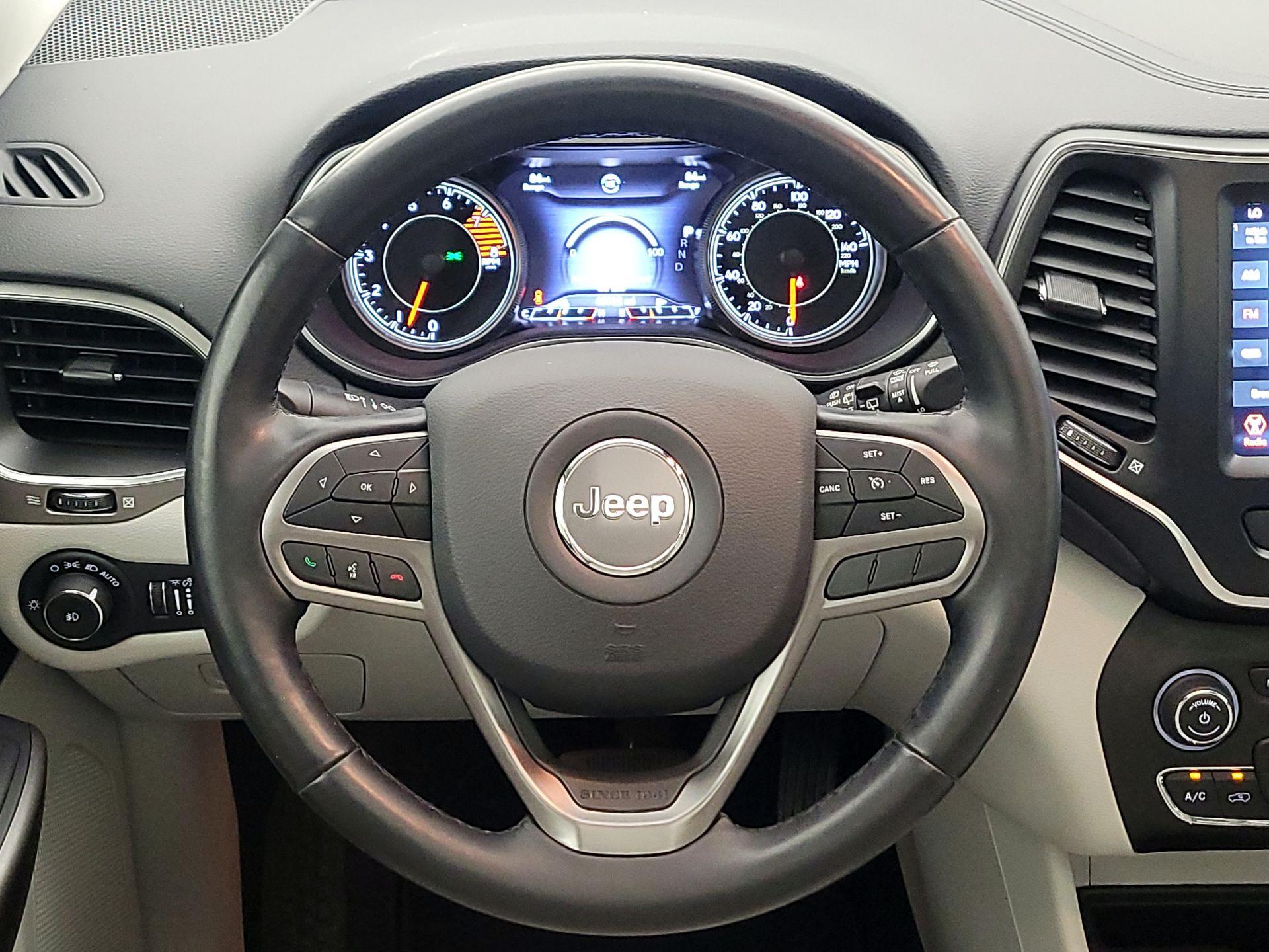 Thumbnail: 2021 Jeep Cherokee - 10