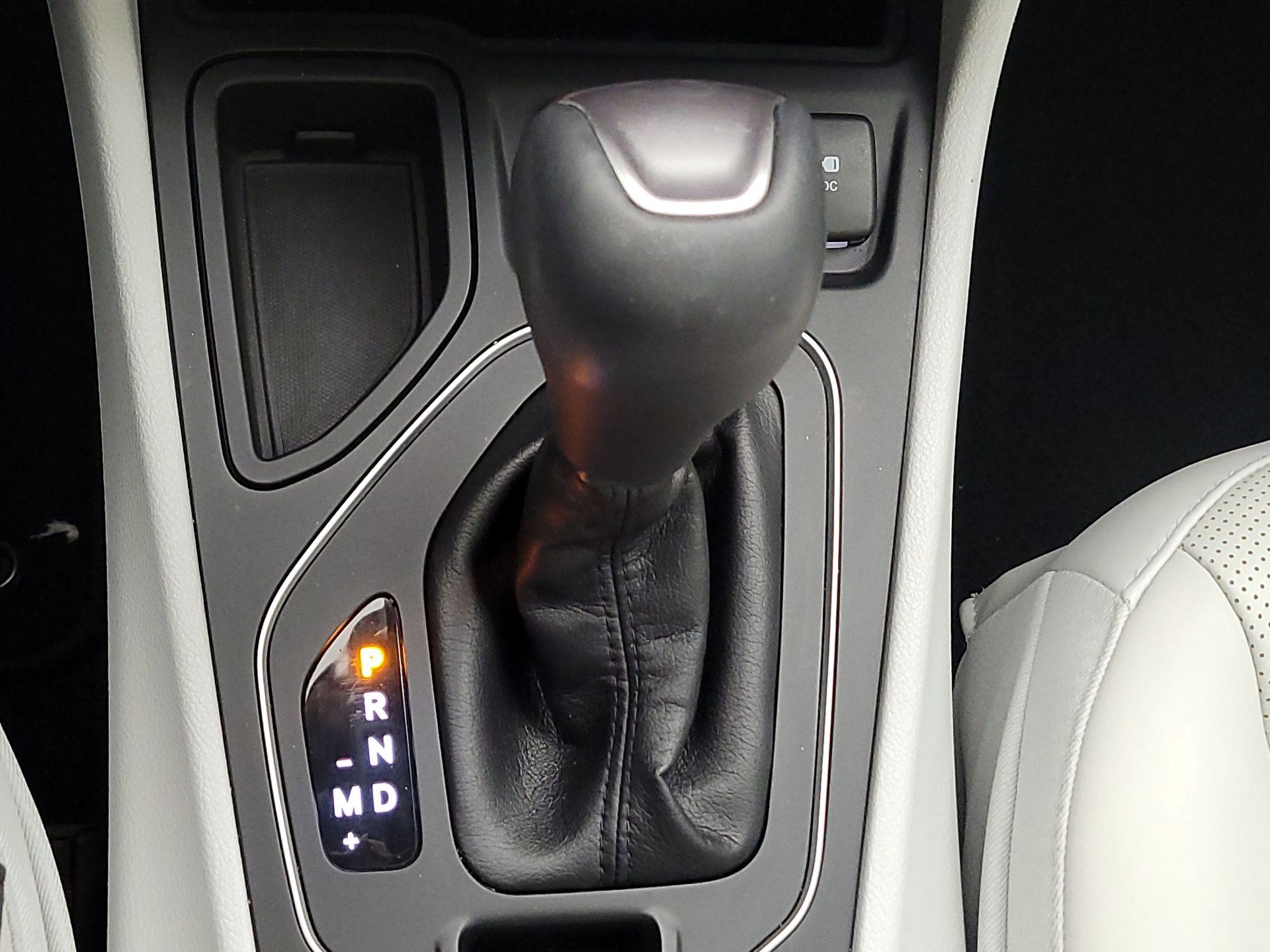 Thumbnail: 2021 Jeep Cherokee - 17