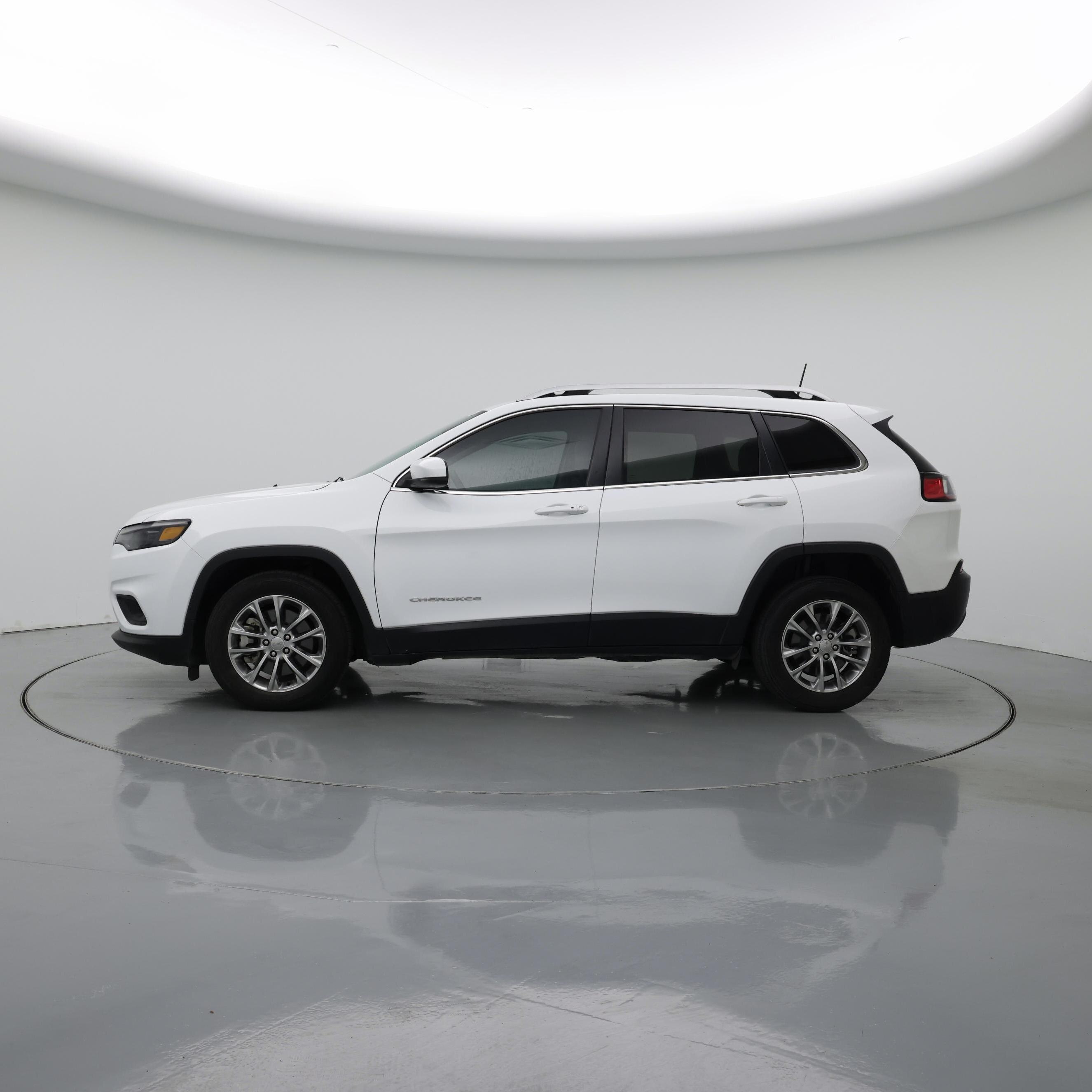 Thumbnail: 2021 Jeep Cherokee - 3