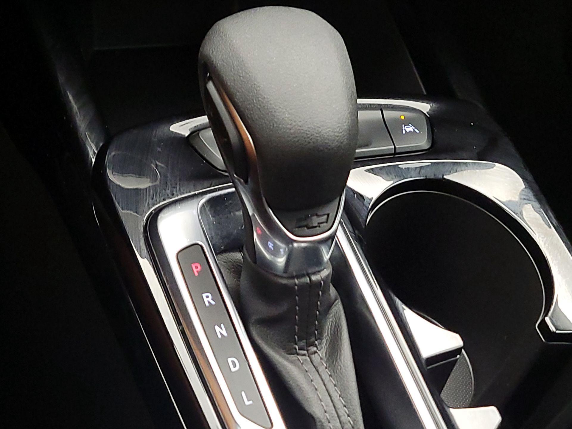 Thumbnail: 2025 Chevrolet Trax - 17