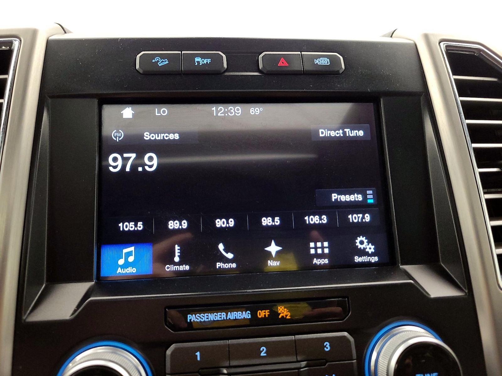 2016 Ford F-150 Platinum - Photo 17