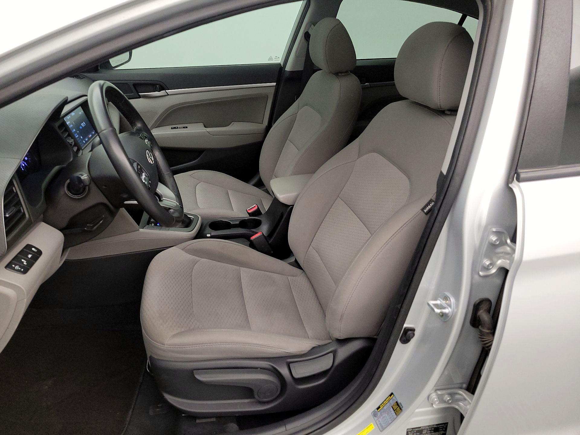 Thumbnail: 2019 Hyundai Elantra - 11