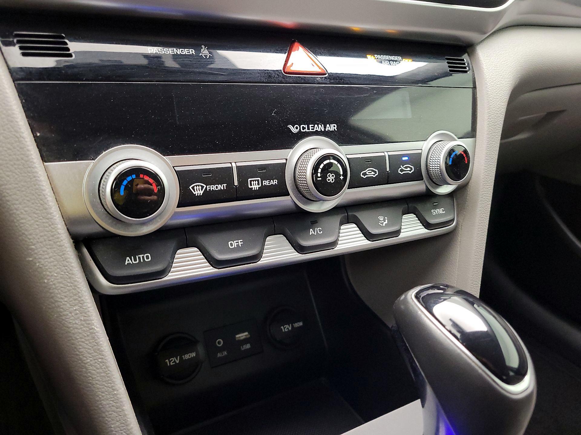 Thumbnail: 2019 Hyundai Elantra - 16