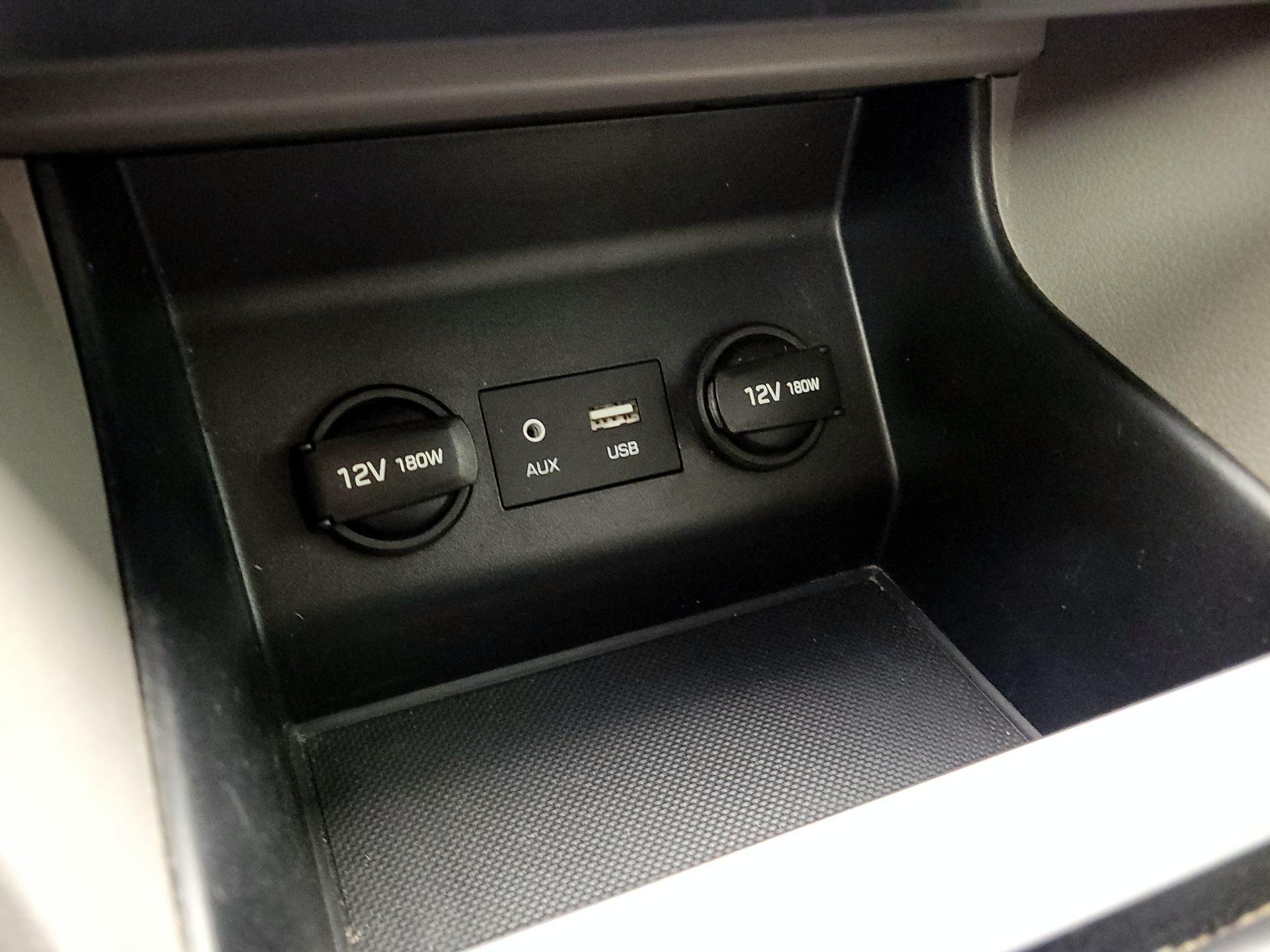 Thumbnail: 2019 Hyundai Elantra - 18