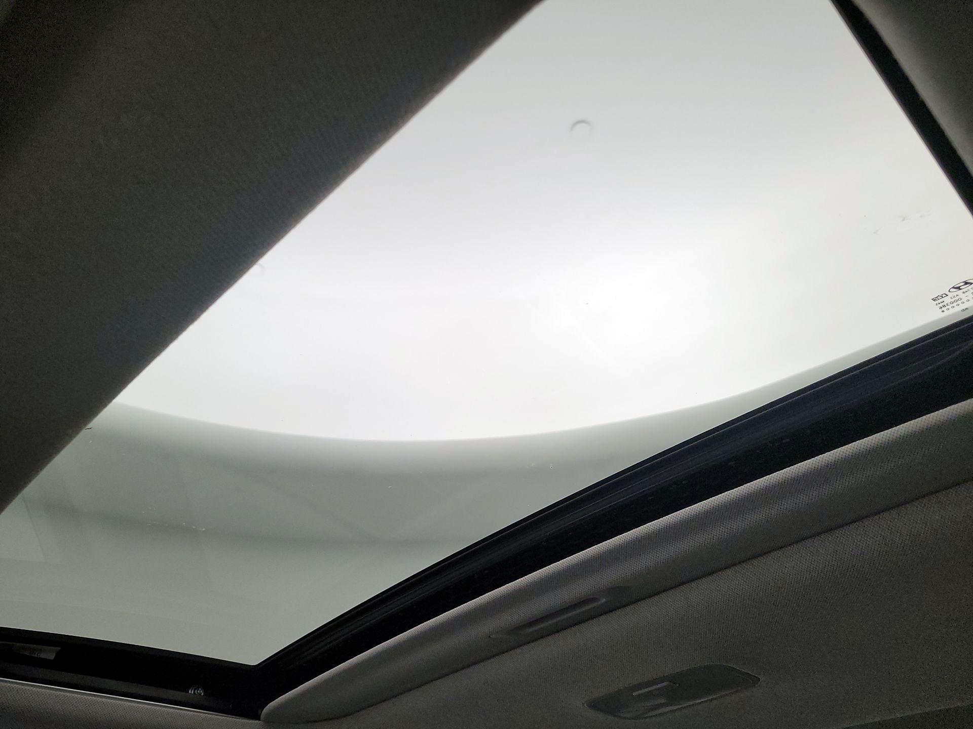 Thumbnail: 2019 Hyundai Elantra - 19