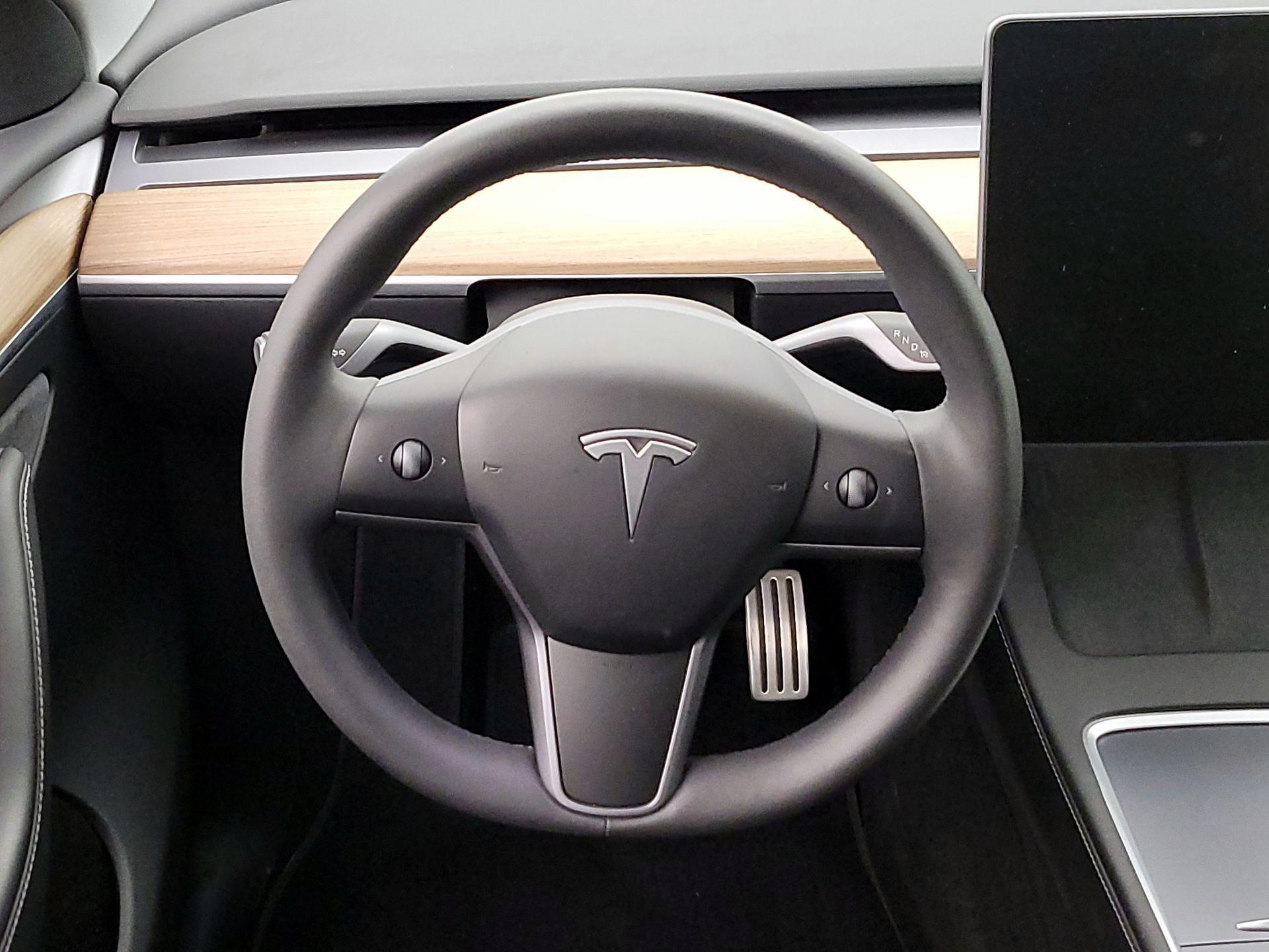 Thumbnail: 2023 Tesla Model Y - 10