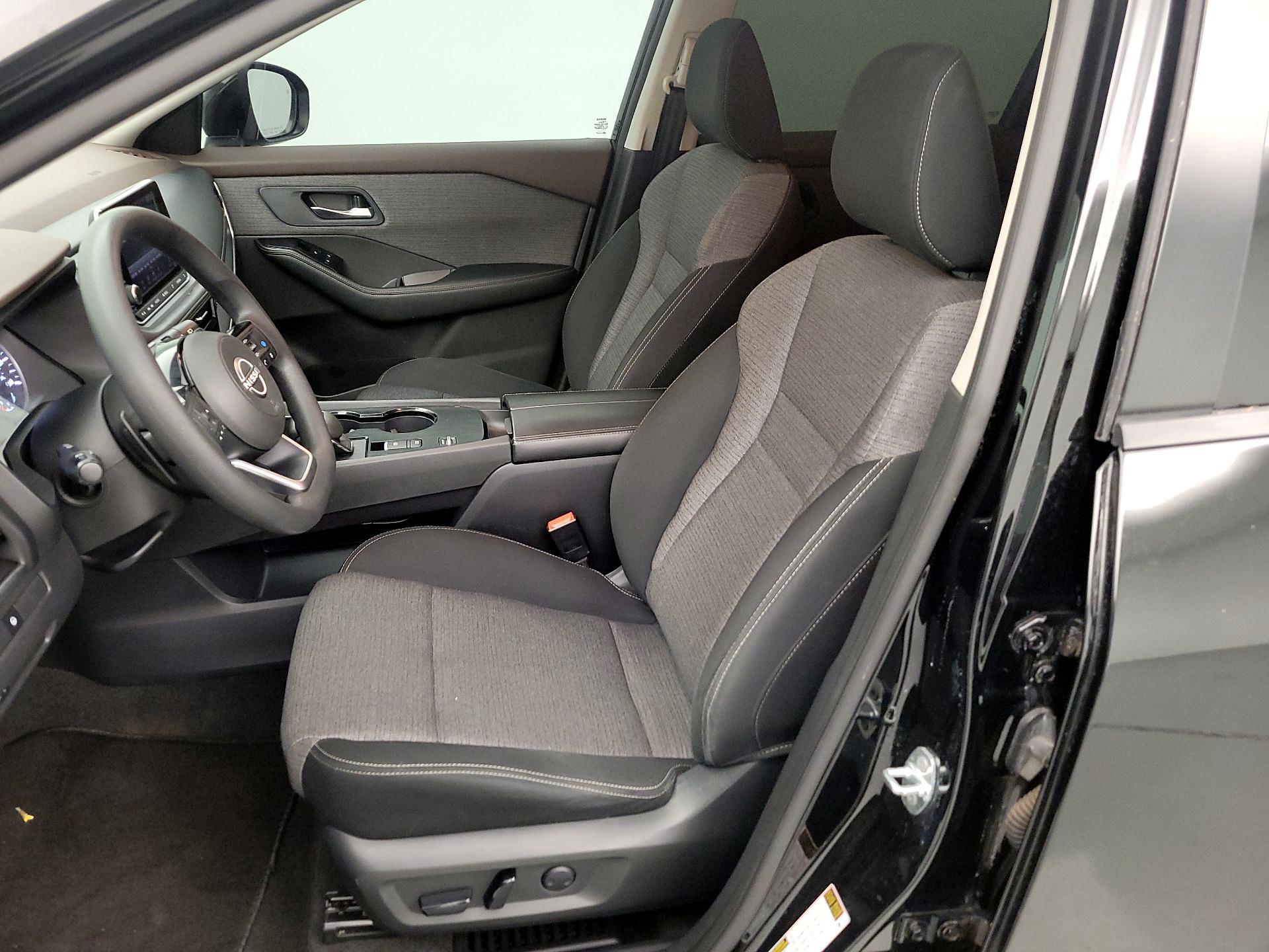 Thumbnail: 2022 Nissan Rogue - 11