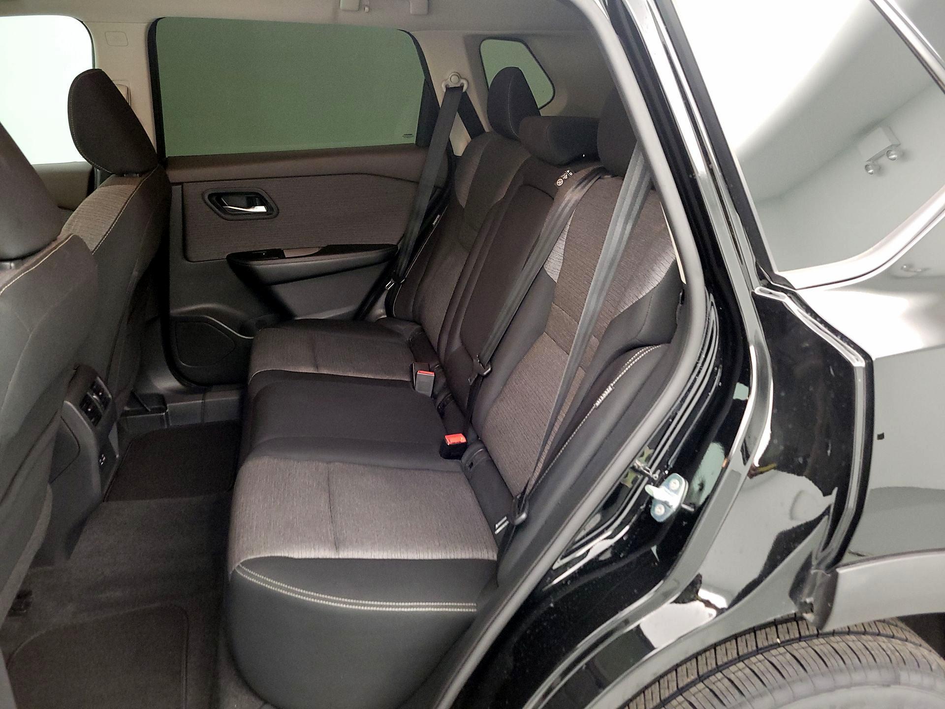 Thumbnail: 2022 Nissan Rogue - 19