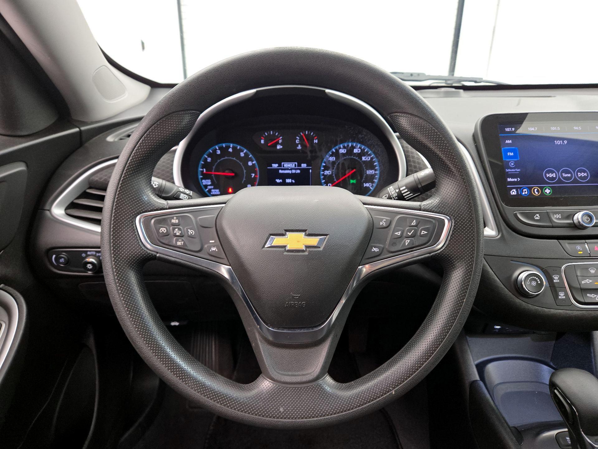 Thumbnail: 2024 Chevrolet Malibu - 10