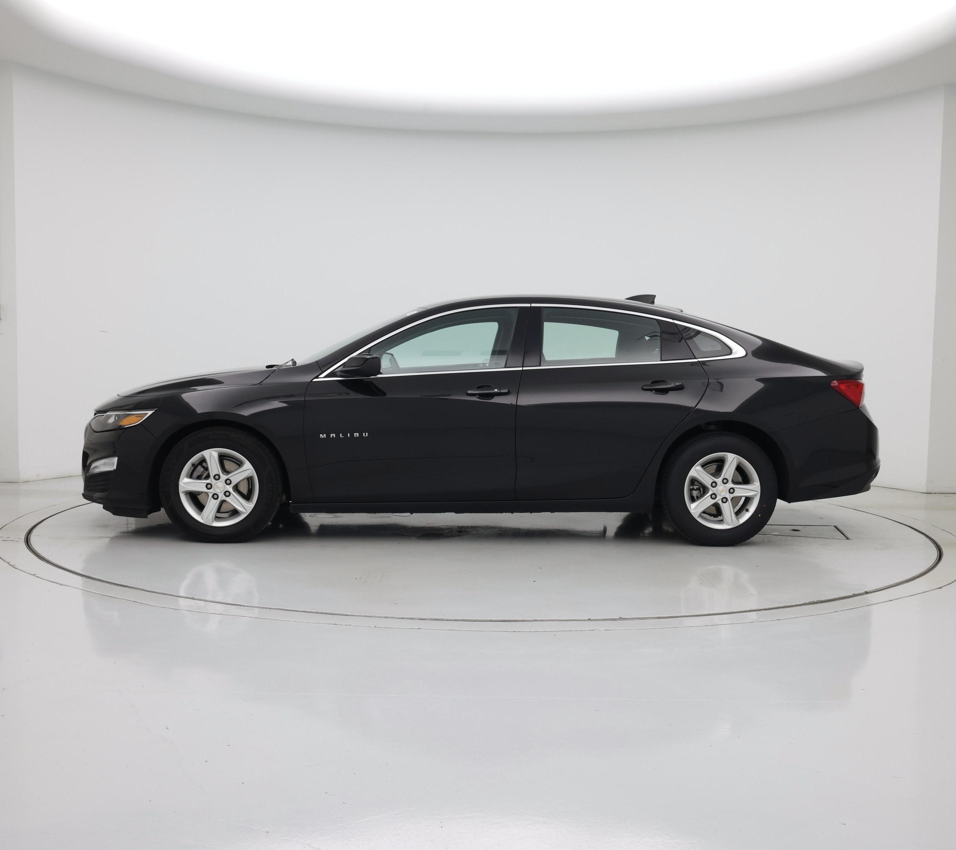 Thumbnail: 2024 Chevrolet Malibu - 3