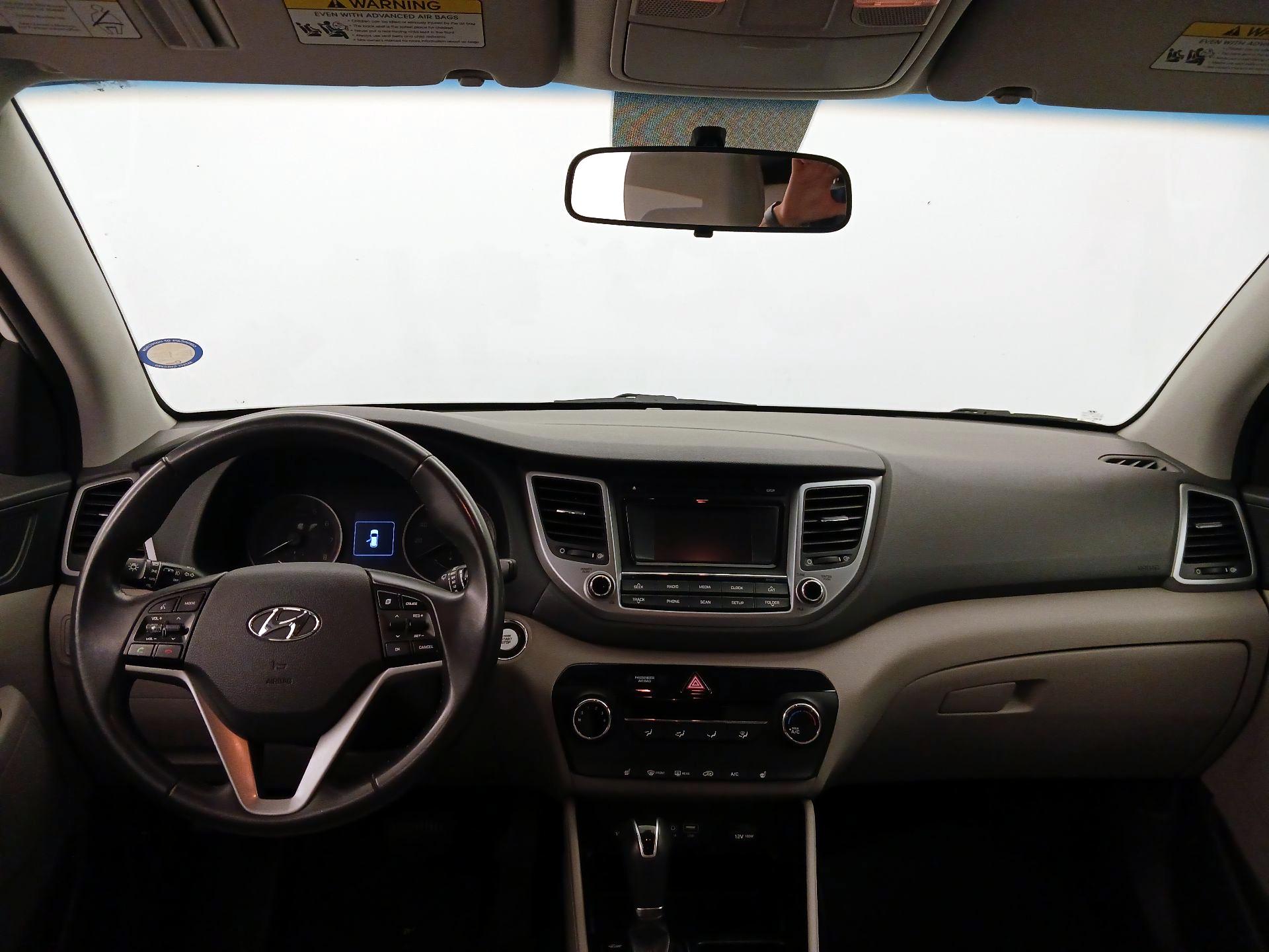 Thumbnail: 2017 Hyundai Tucson - 9