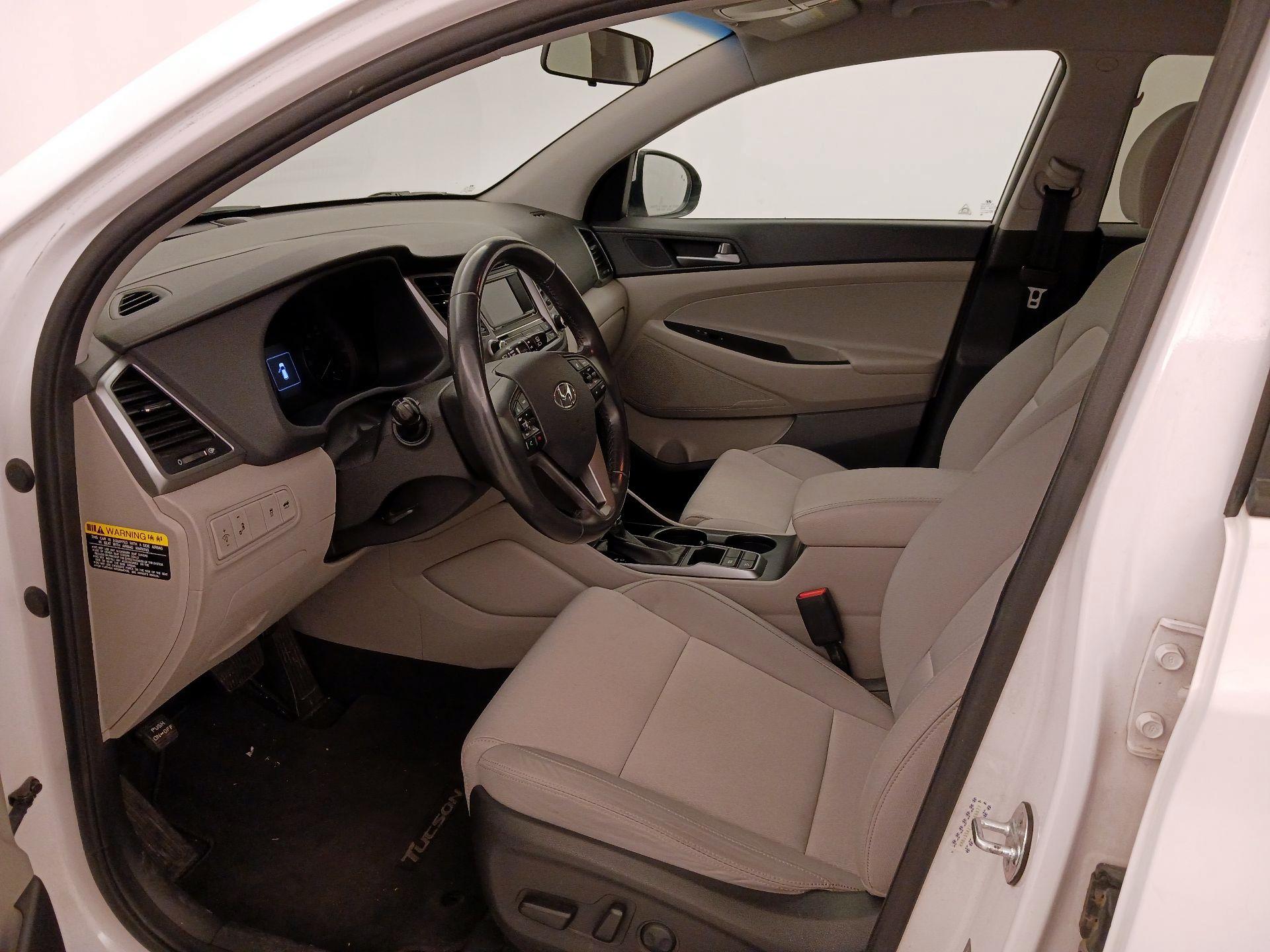 Thumbnail: 2017 Hyundai Tucson - 11