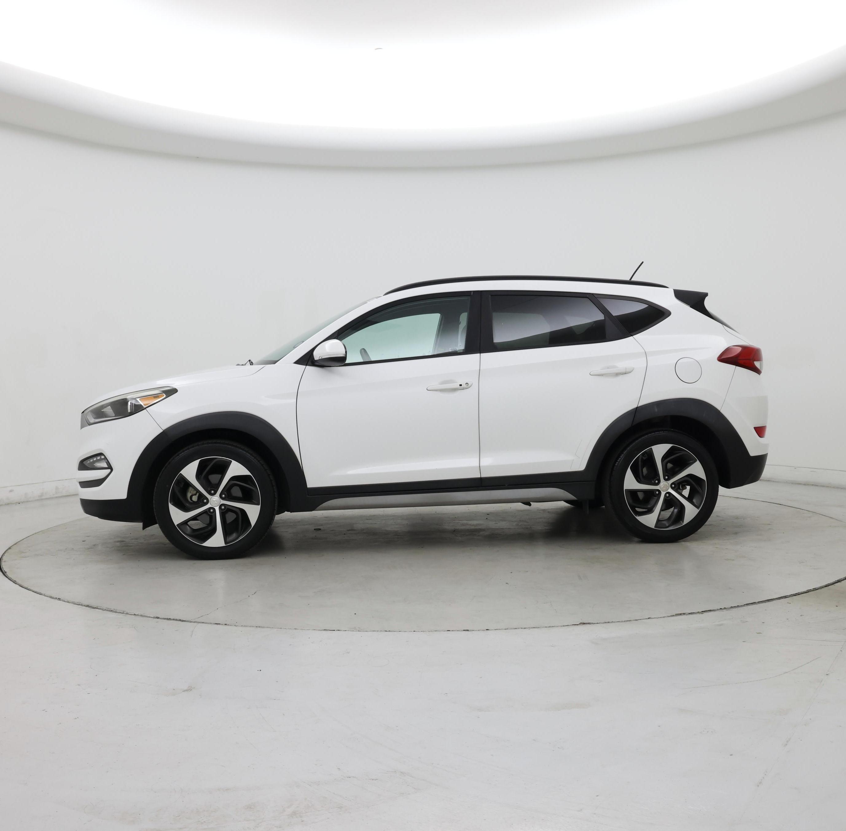 Thumbnail: 2017 Hyundai Tucson - 3