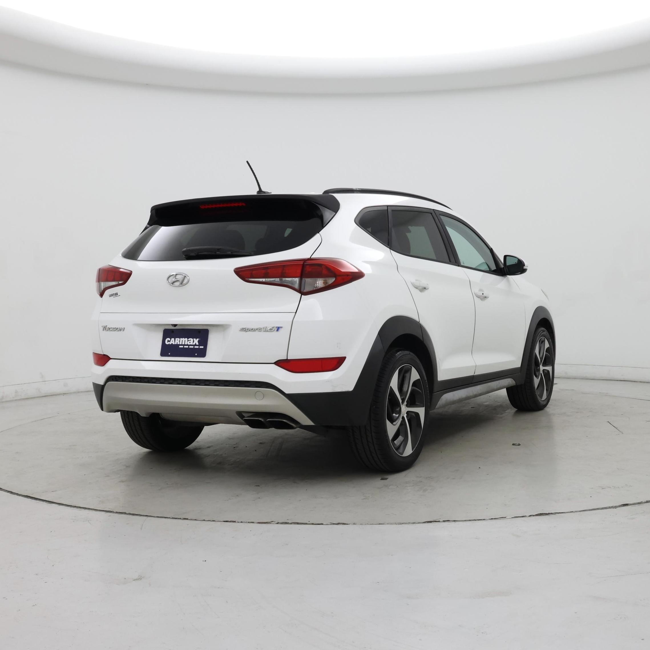 Thumbnail: 2017 Hyundai Tucson - 8