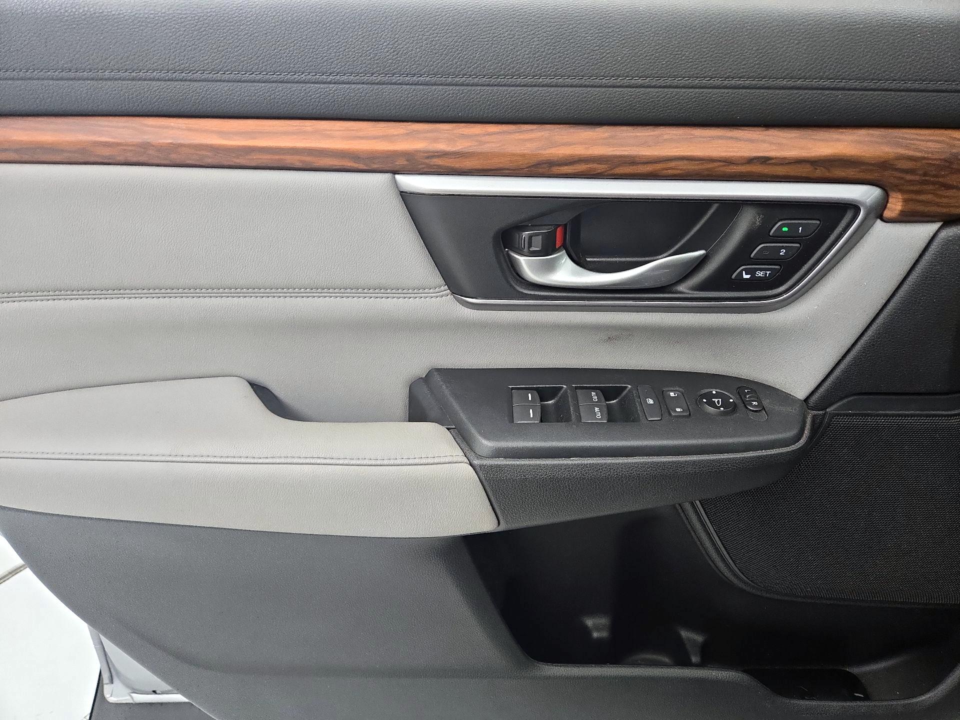 Thumbnail: 2017 Honda CR-V - 12