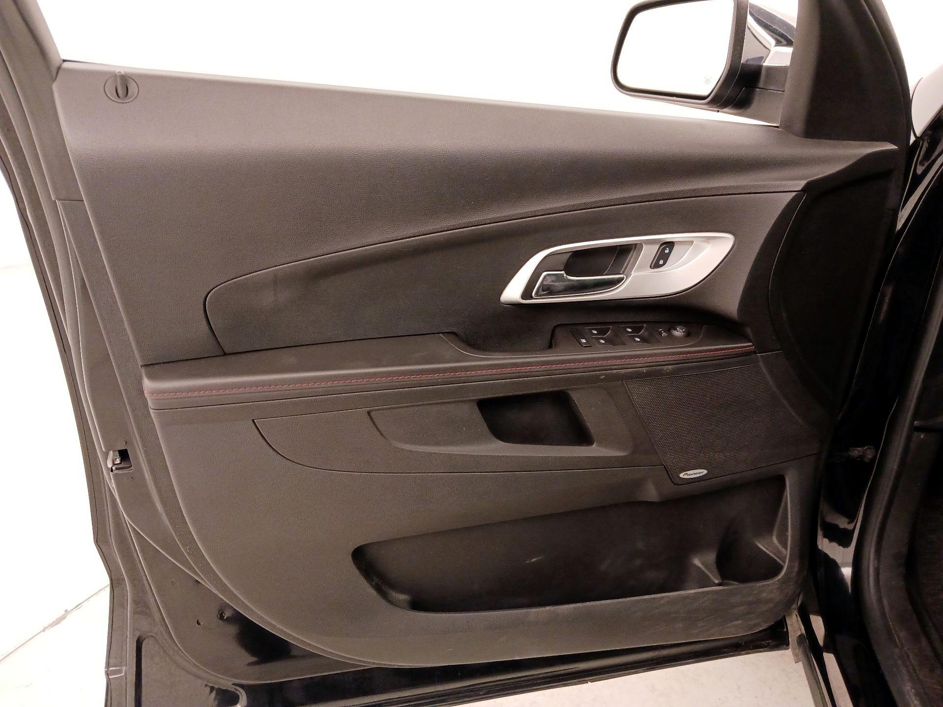 Thumbnail: 2015 Chevrolet Equinox - 12