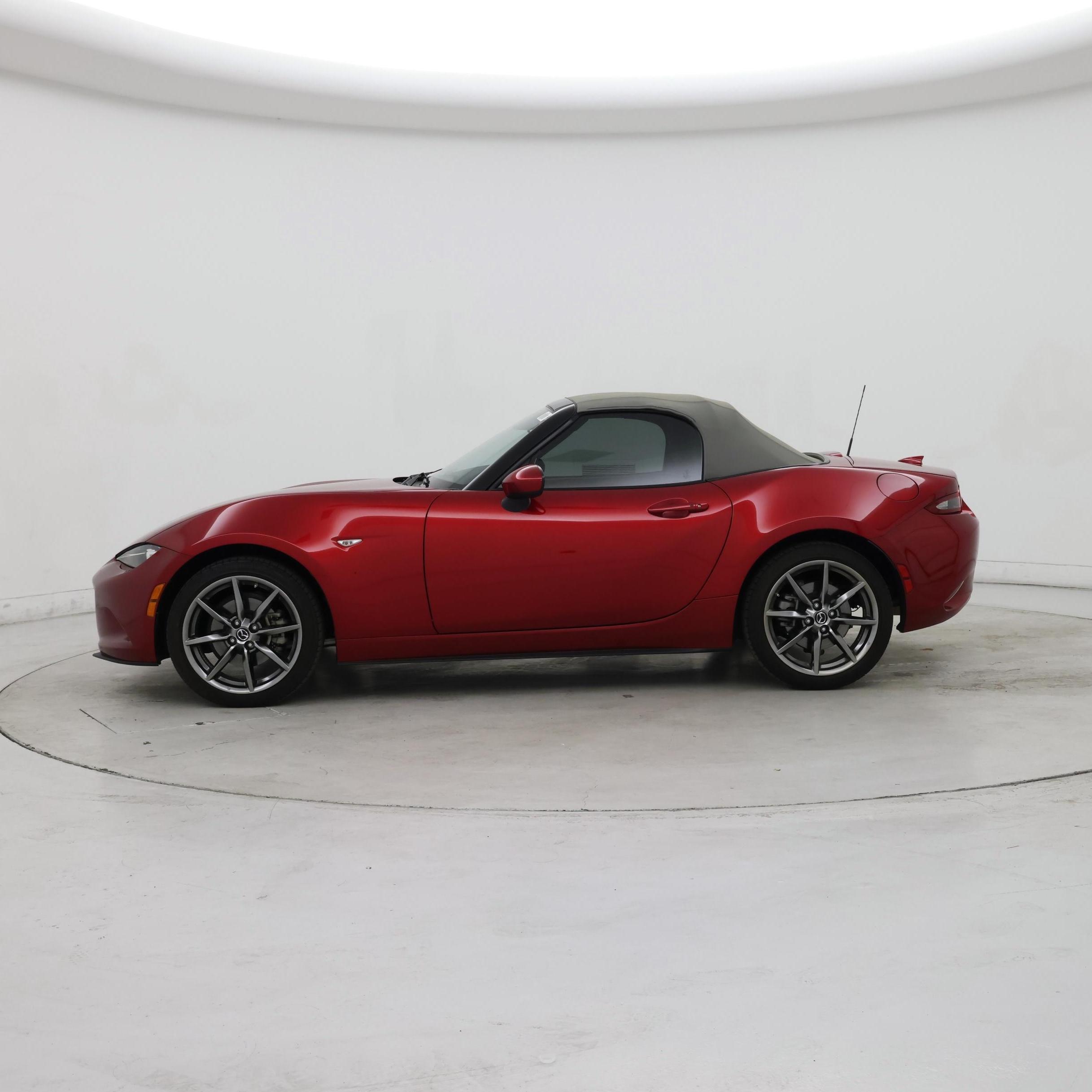 Thumbnail: 2020 Mazda MX-5 Miata - 3
