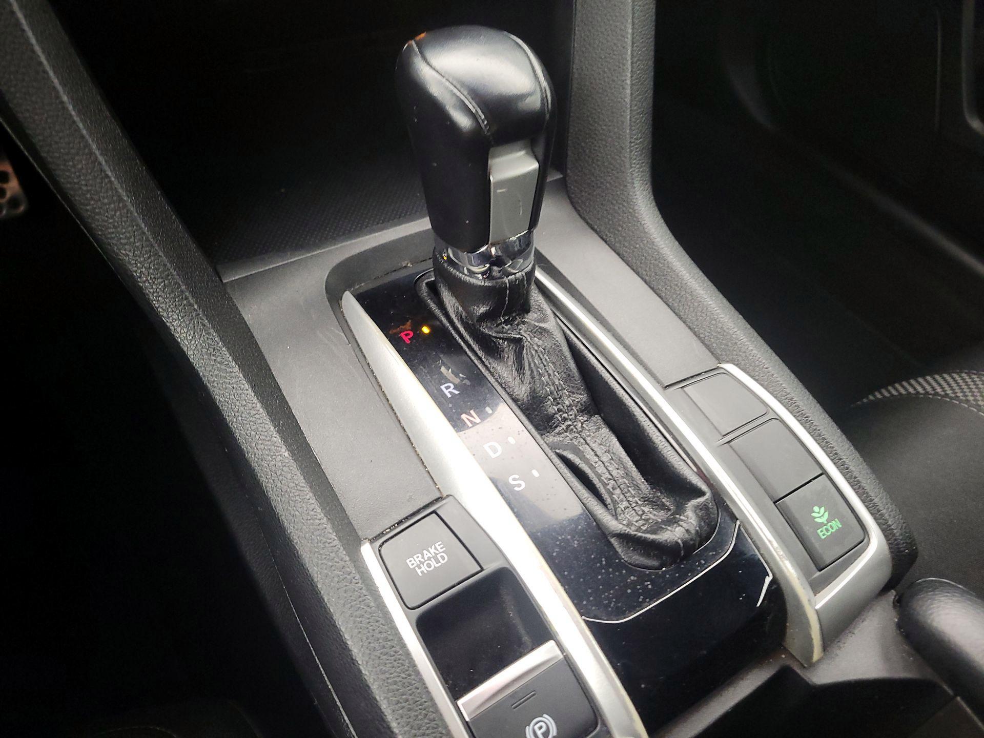 Thumbnail: 2019 Honda Civic - 17