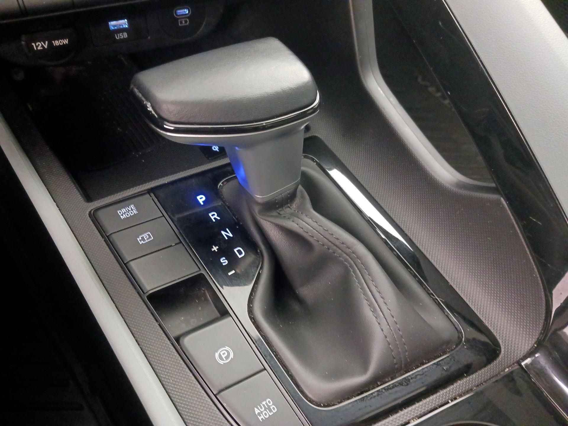 Thumbnail: 2025 Hyundai Elantra - 18