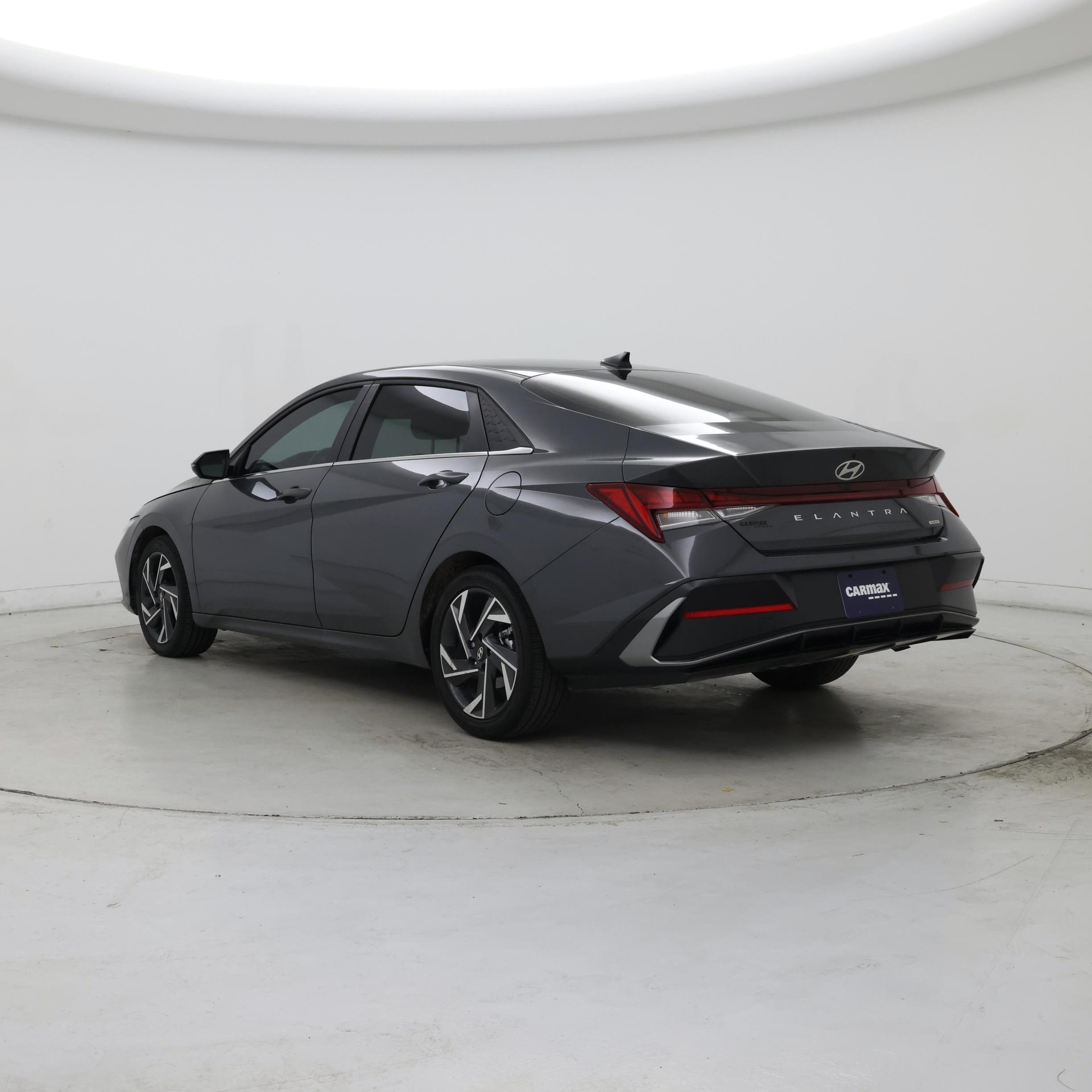 Thumbnail: 2025 Hyundai Elantra - 2