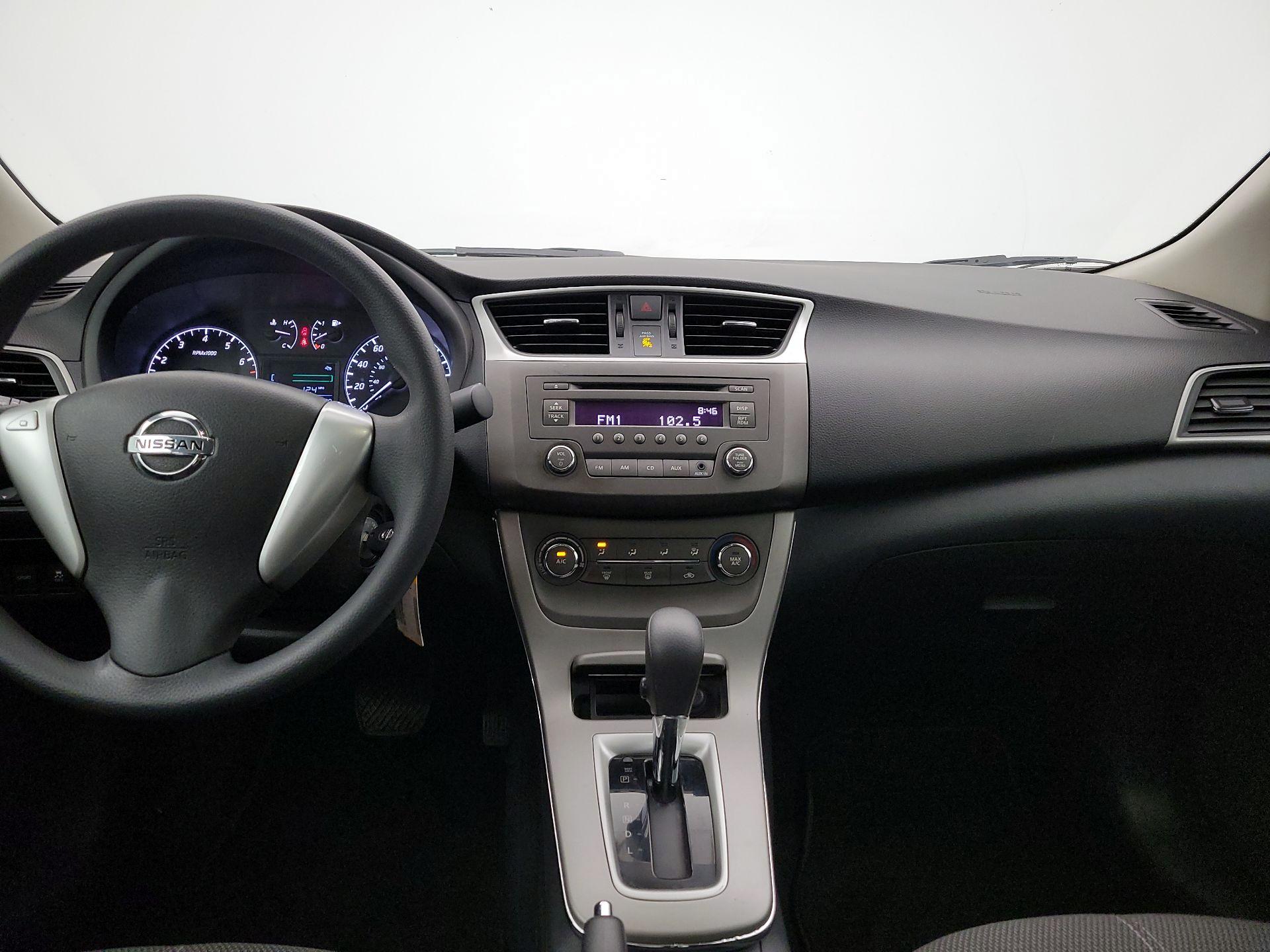 Thumbnail: 2014 Nissan Sentra - 9