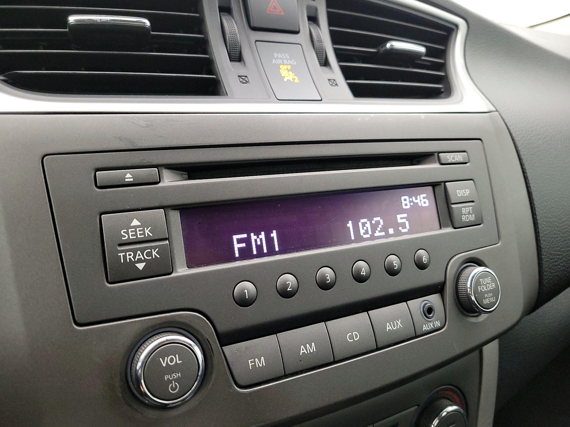 Thumbnail: 2014 Nissan Sentra - 14