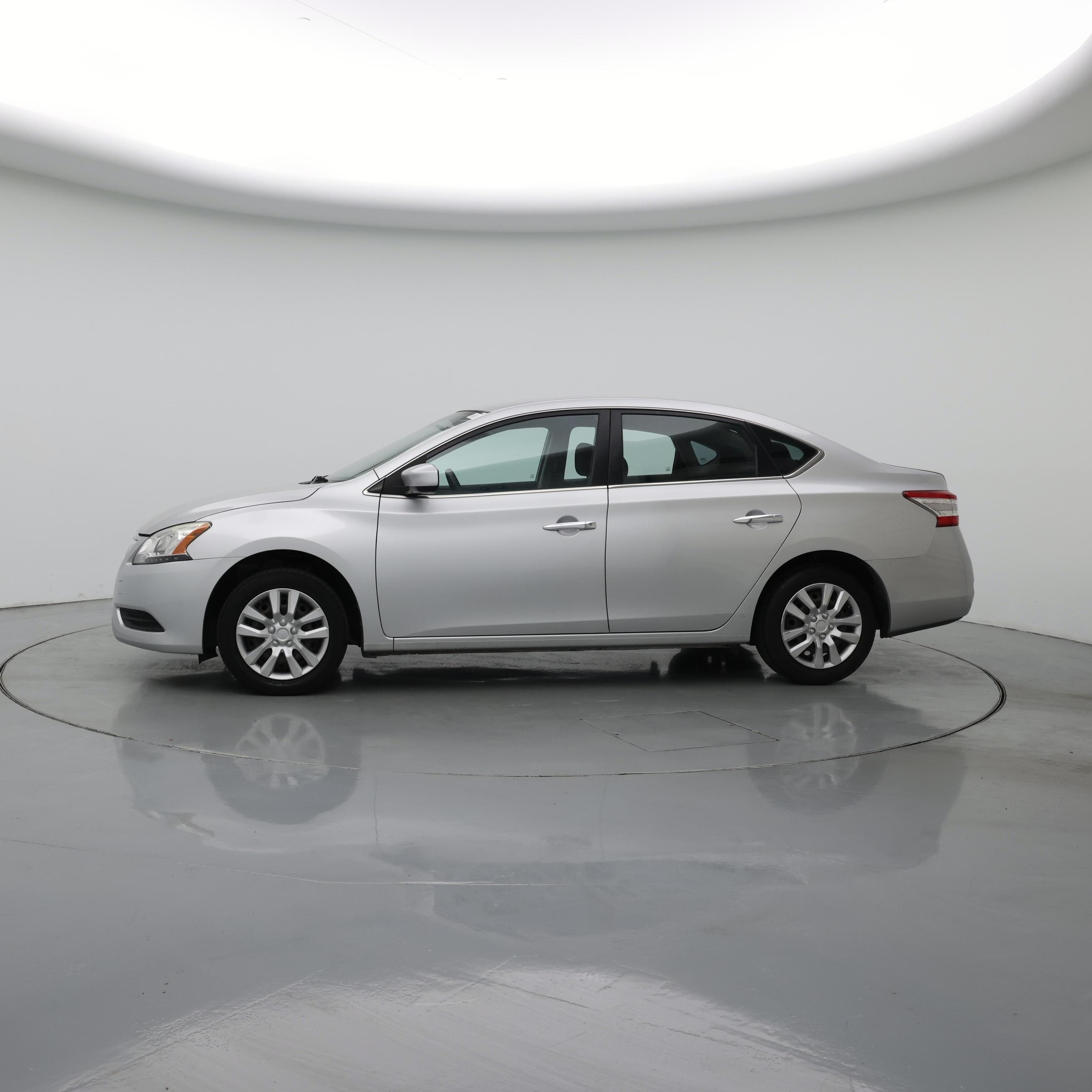 Thumbnail: 2014 Nissan Sentra - 3