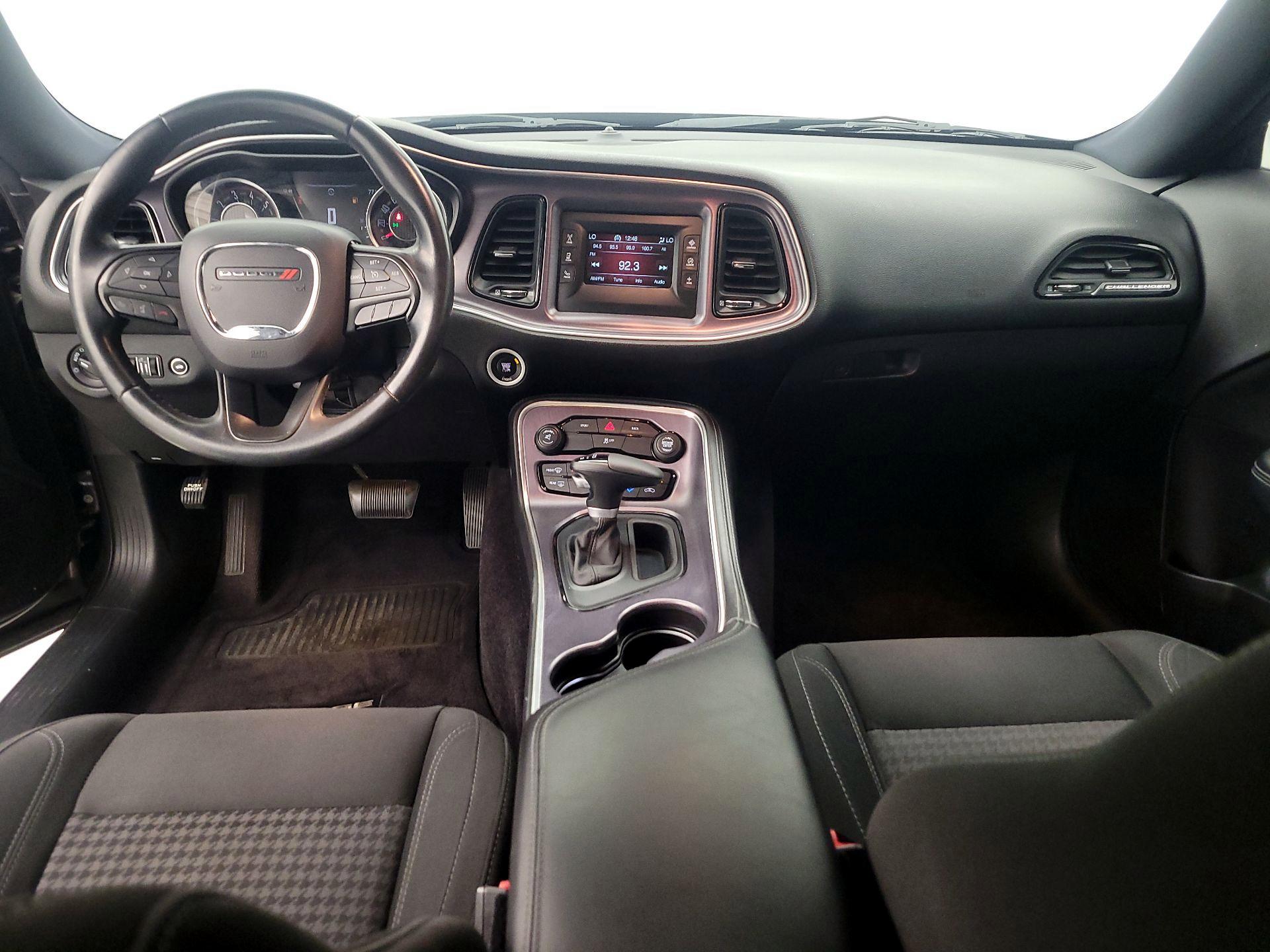 Thumbnail: 2016 Dodge Challenger - 9