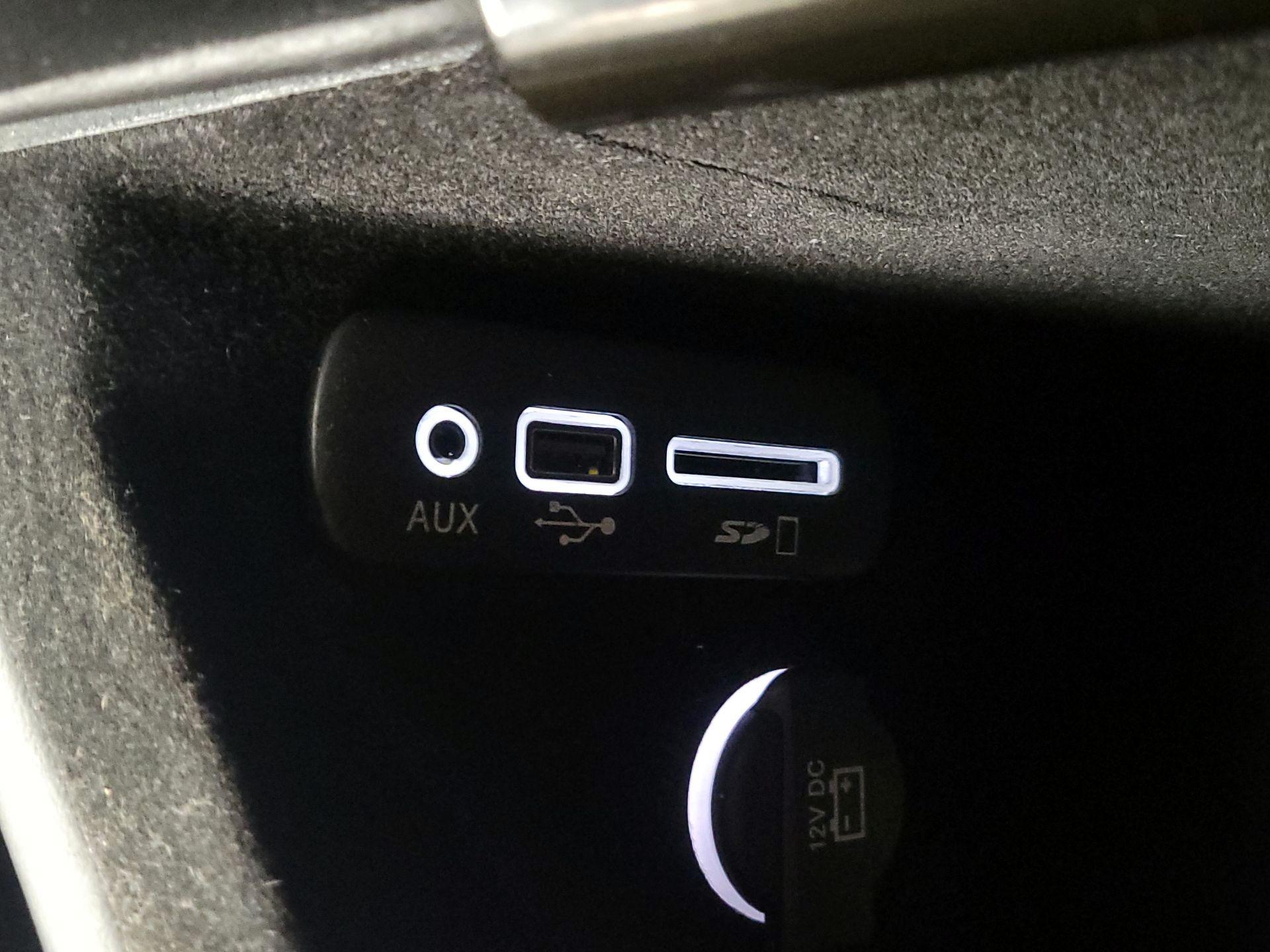 Thumbnail: 2016 Dodge Challenger - 17