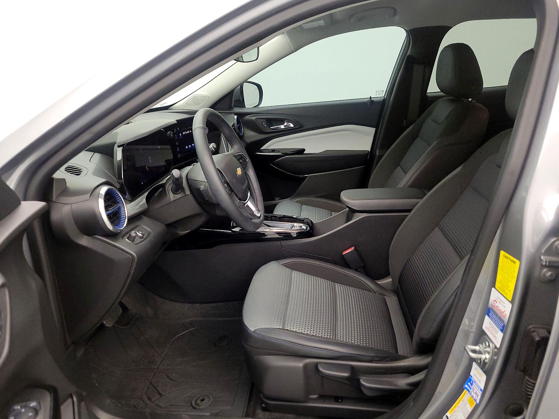 Thumbnail: 2025 Chevrolet Trax - 11