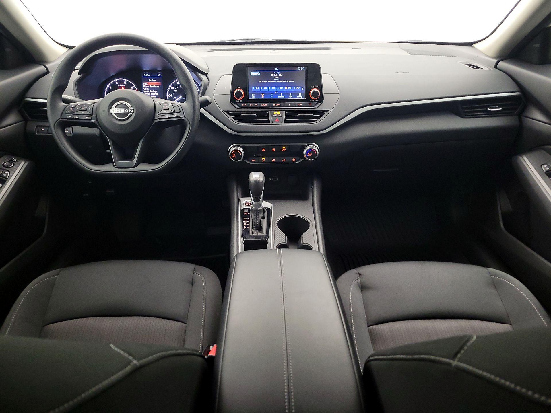 Thumbnail: 2024 Nissan Altima - 9